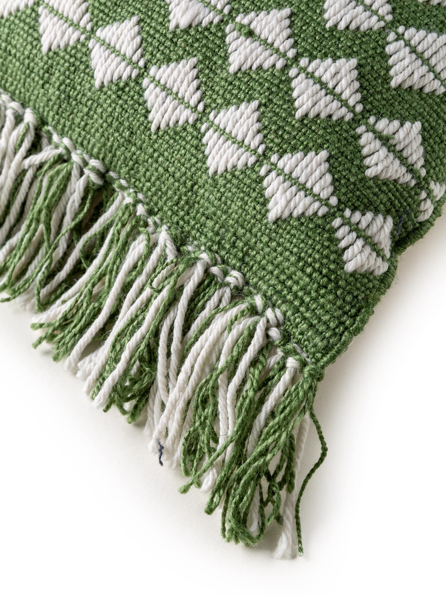In- & Outdoor cushion Morty Green in Geometric design made of 100% Polyester (recycled PET) by benuta Pure
