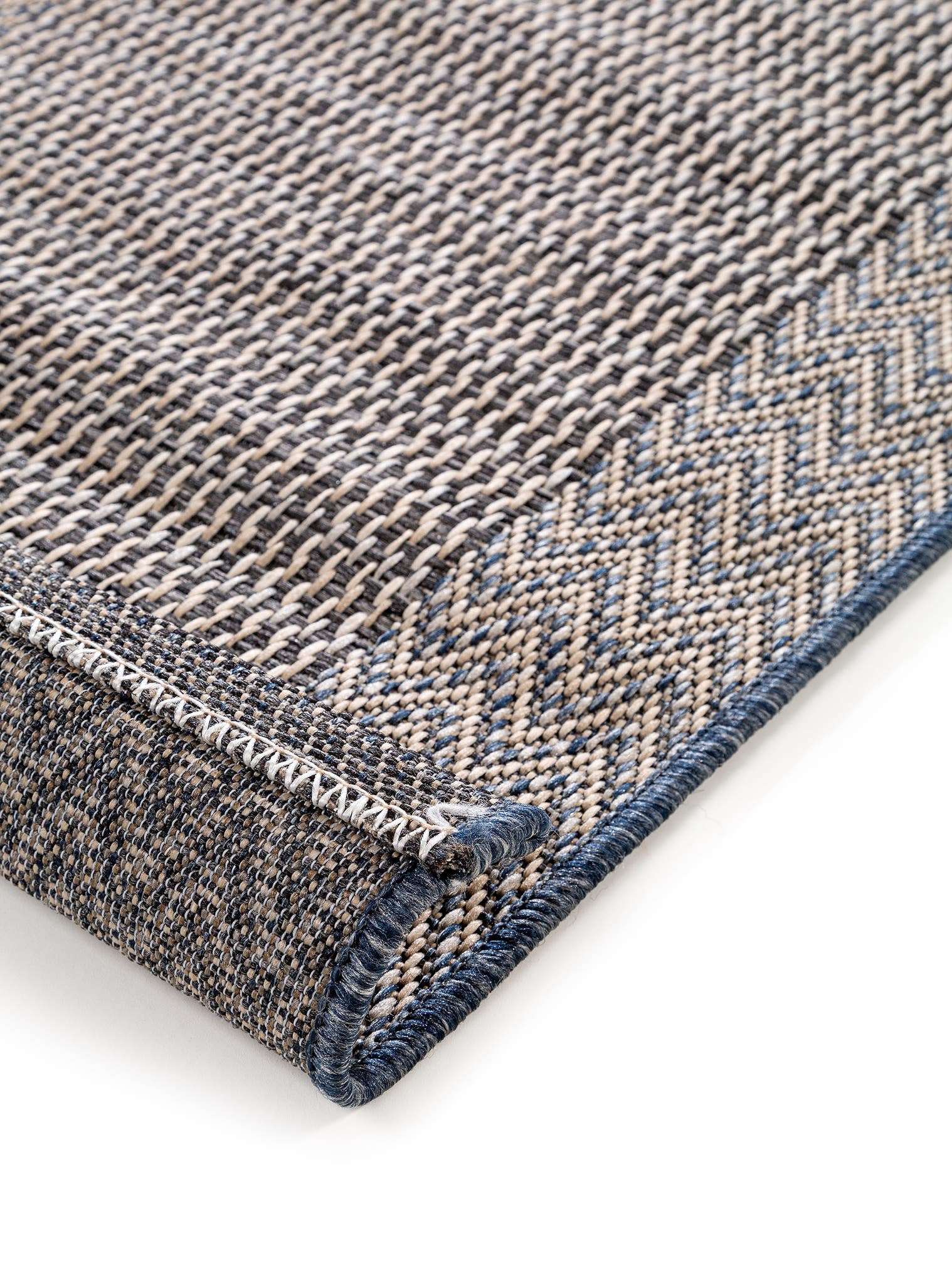 Teppich aus 100% Polypropylen in Beige mit bis 5 mm hohem Flor von benuta Nest