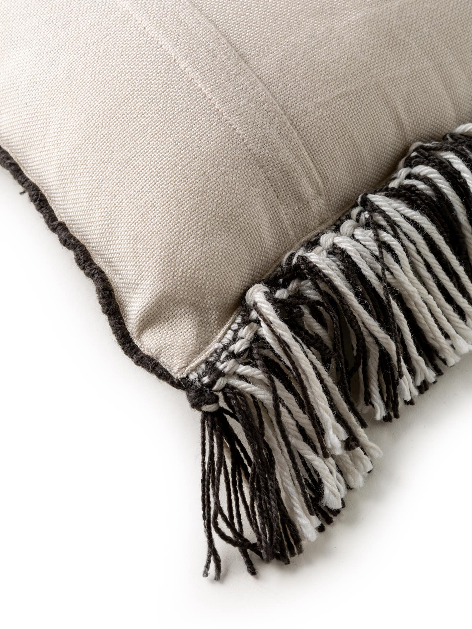In- & Outdoor cushion Morty Black/White in Geometric design made of 100% Polyester (recycled PET) by benuta Pure