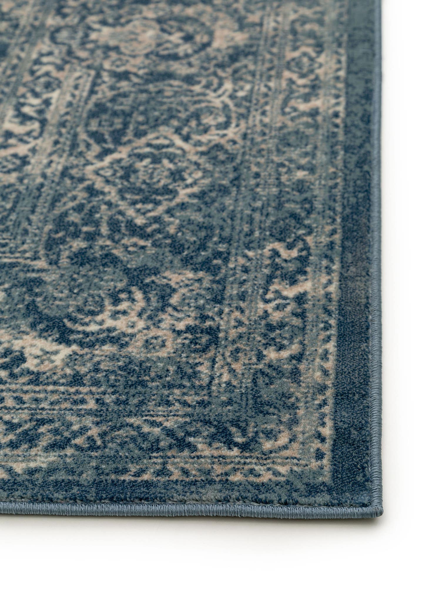Teppich aus 100% Polypropylen in Blau mit 6 bis 10 mm hohem Flor von benuta Nest