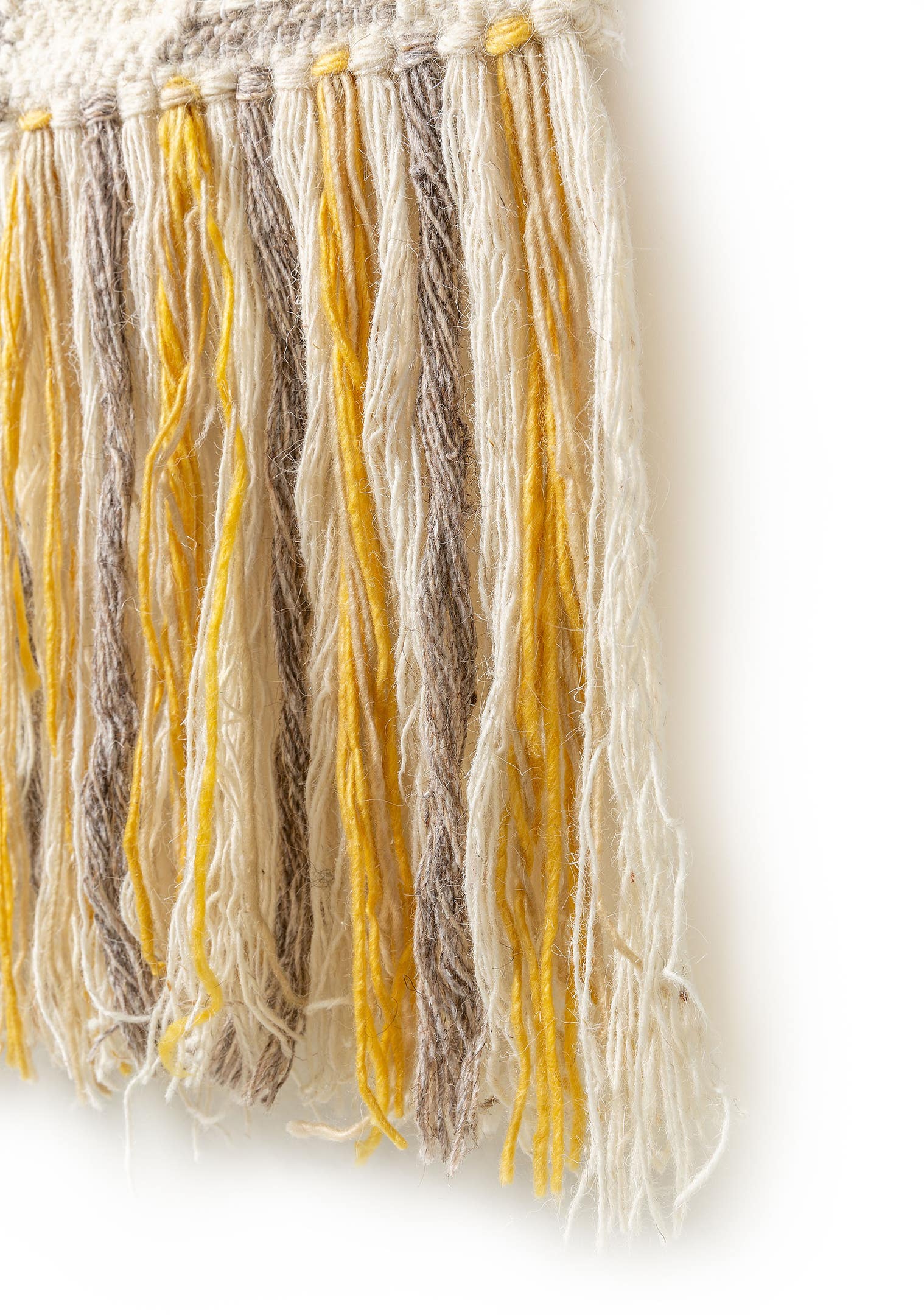 Déco de mur Wanda Jaune en motif Kelim en 70% Laine, 30% Polyester de Lytte