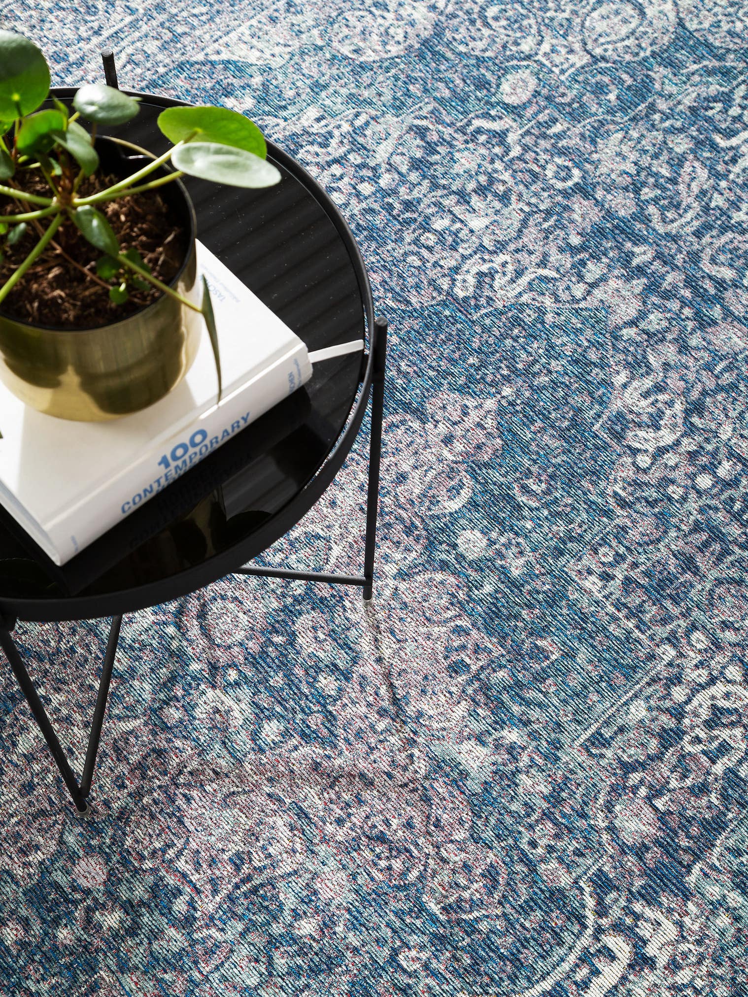 Teppich aus 85% Polyester, 15% Baumwolle in Blau mit bis 5 mm hohem Flor von benuta