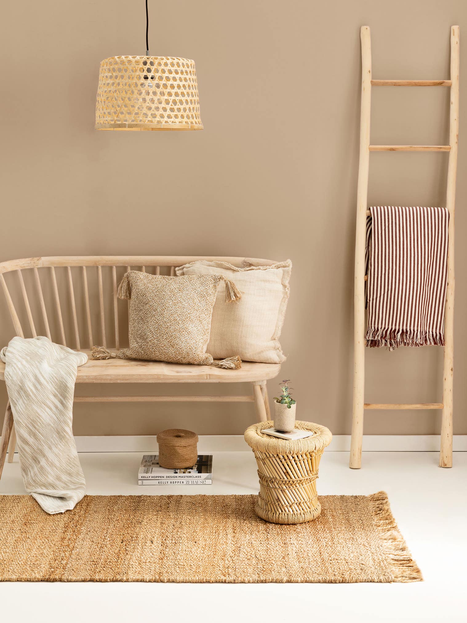 Teppich aus 100% Jute in Braun mit bis 5 mm hohem Flor von benuta Pure
