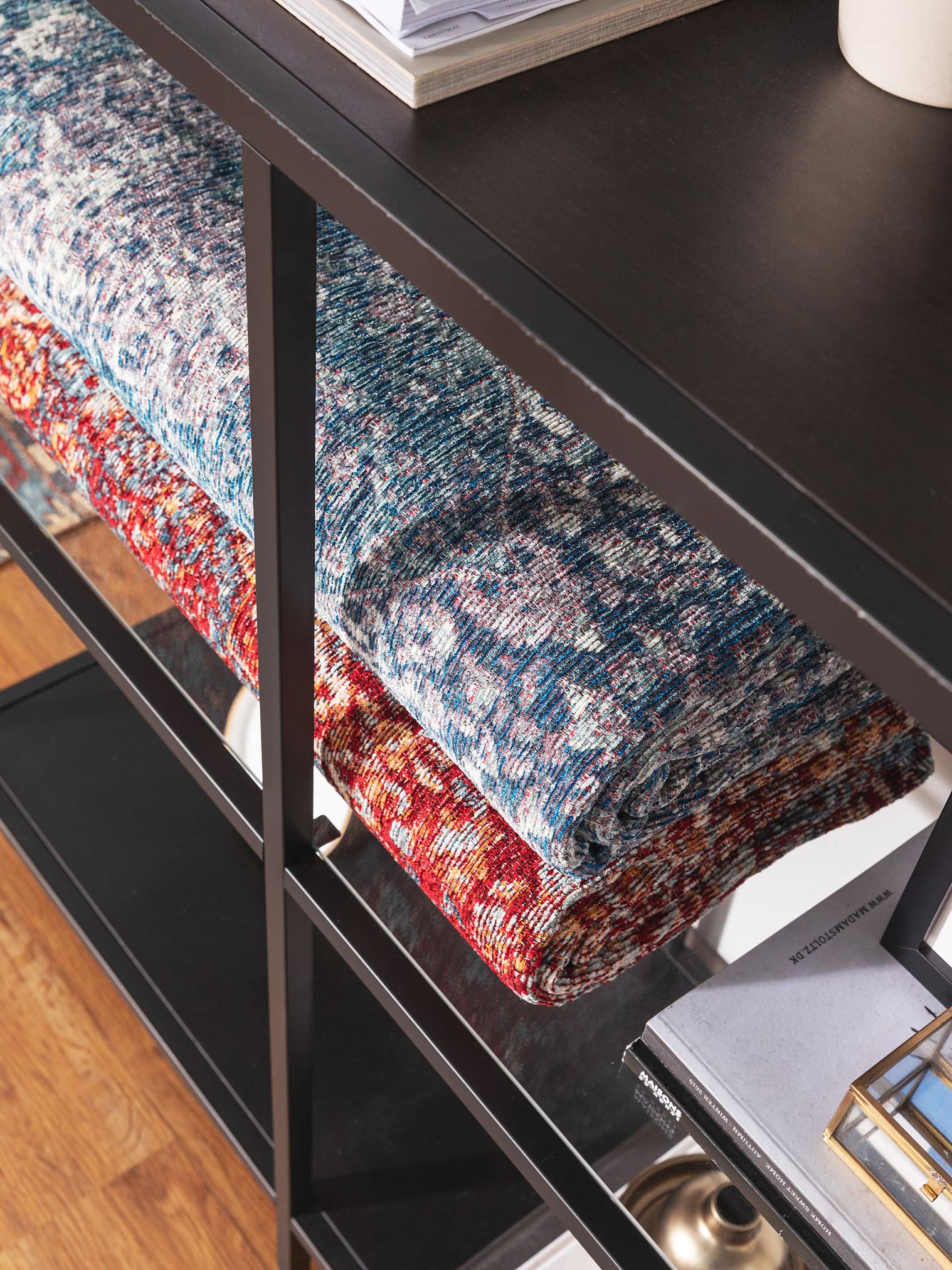 Teppich aus 85% Polyester, 15% Baumwolle in Blau mit bis 5 mm hohem Flor von benuta