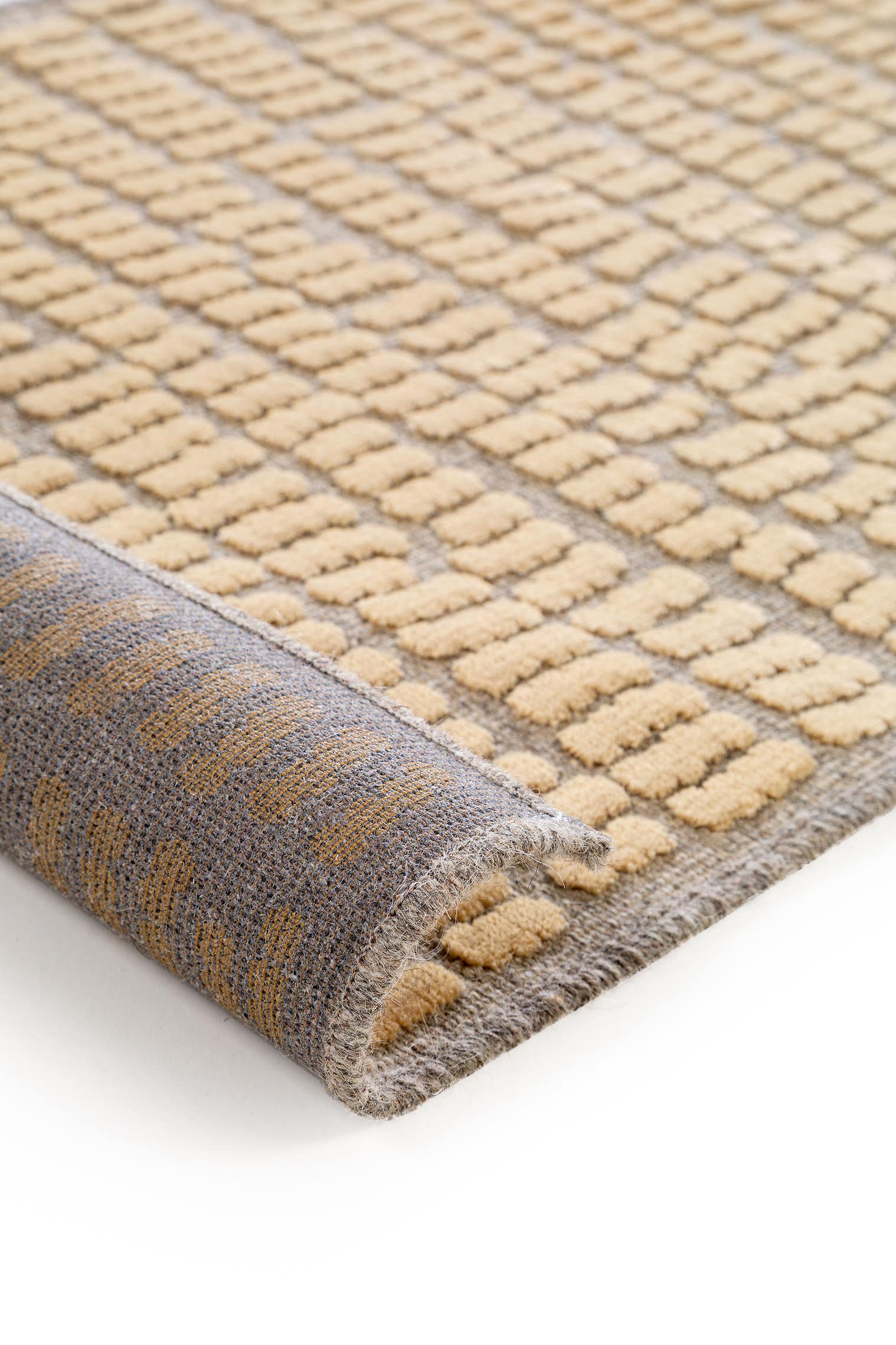 Tapis en 100% Viscose en Jaune avec une pile de 1- 5 mm de hauteur de benuta Pure