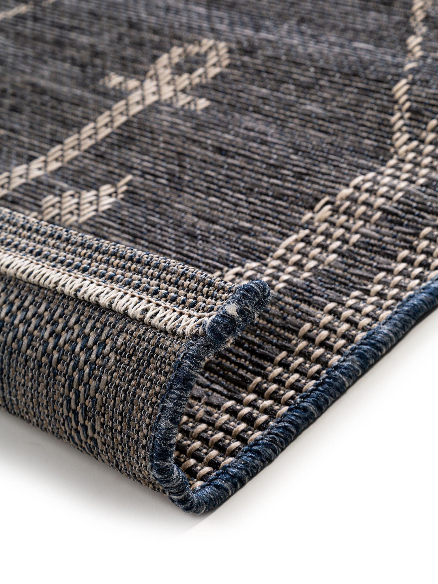 Teppich aus 100% Polypropylen in Blau mit bis 5 mm hohem Flor von benuta Nest