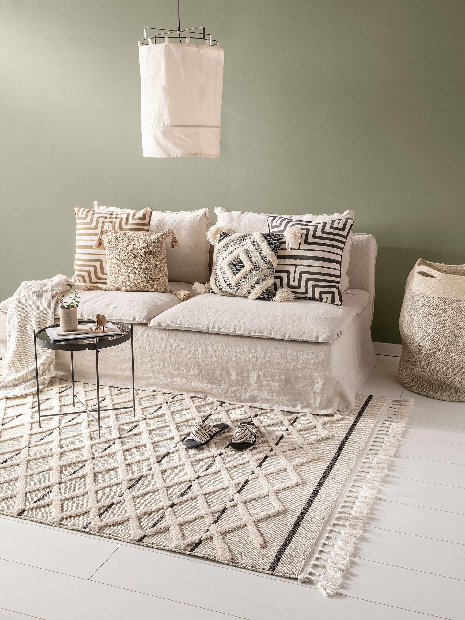 Rug made of 100% Polyester in Beige with a 11 - 20 mm high pile by benuta Pop