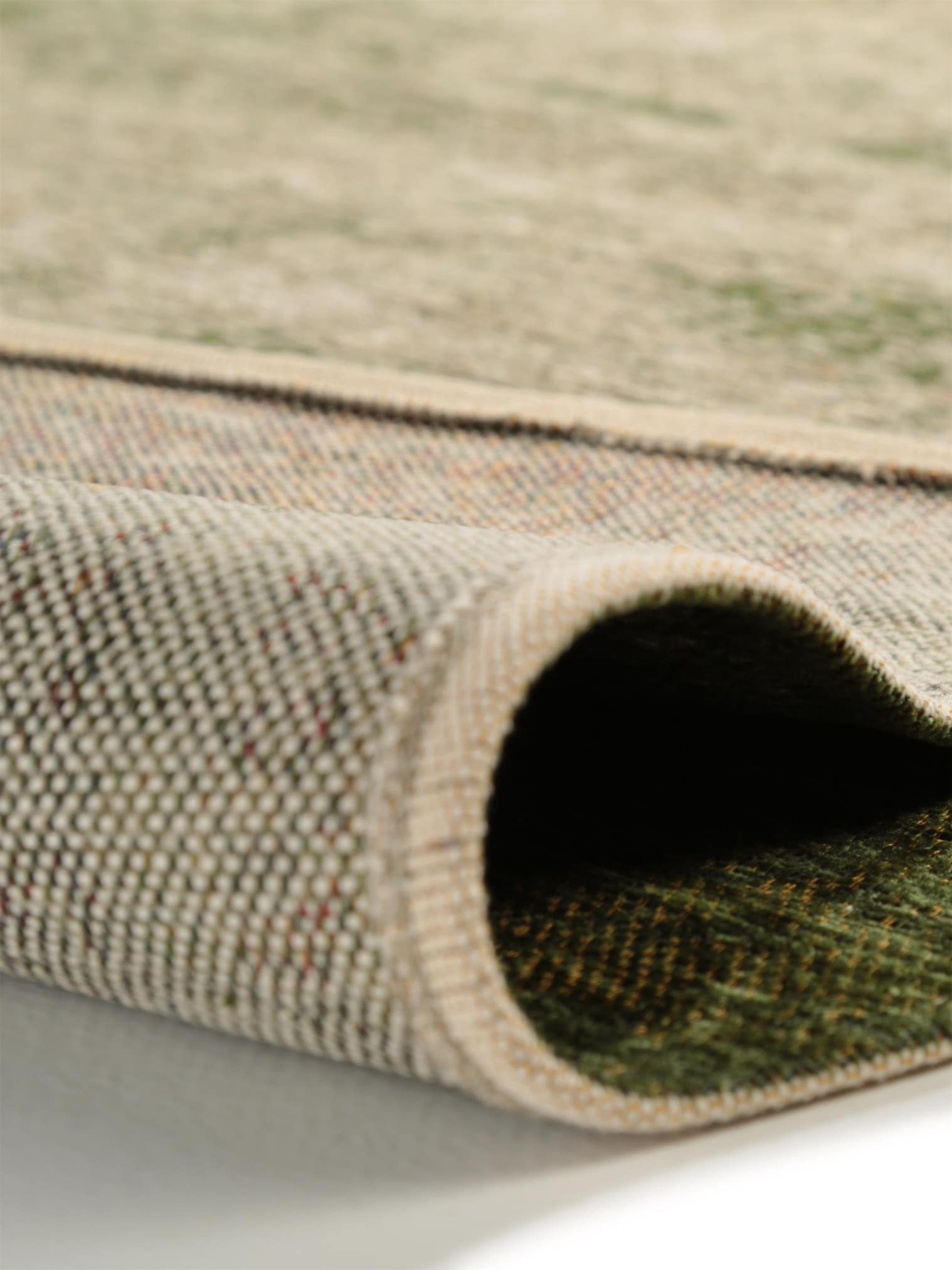 Alfombra de 41% Algodón, 32% Poliacrílico, 26% Poliéster, 1% Latex en Verde con un pelo de {{Placeholder_Pile Height}} de altura de benuta Pop
