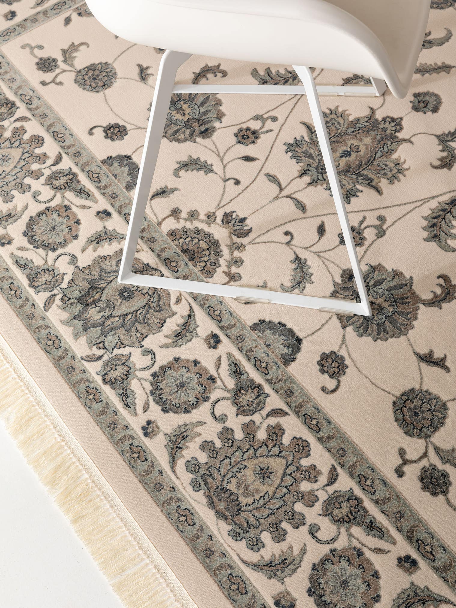 Rug made of 55% Viscose, 45% Polyester in Beige with a 6 - 10 mm high pile by benuta Nest
