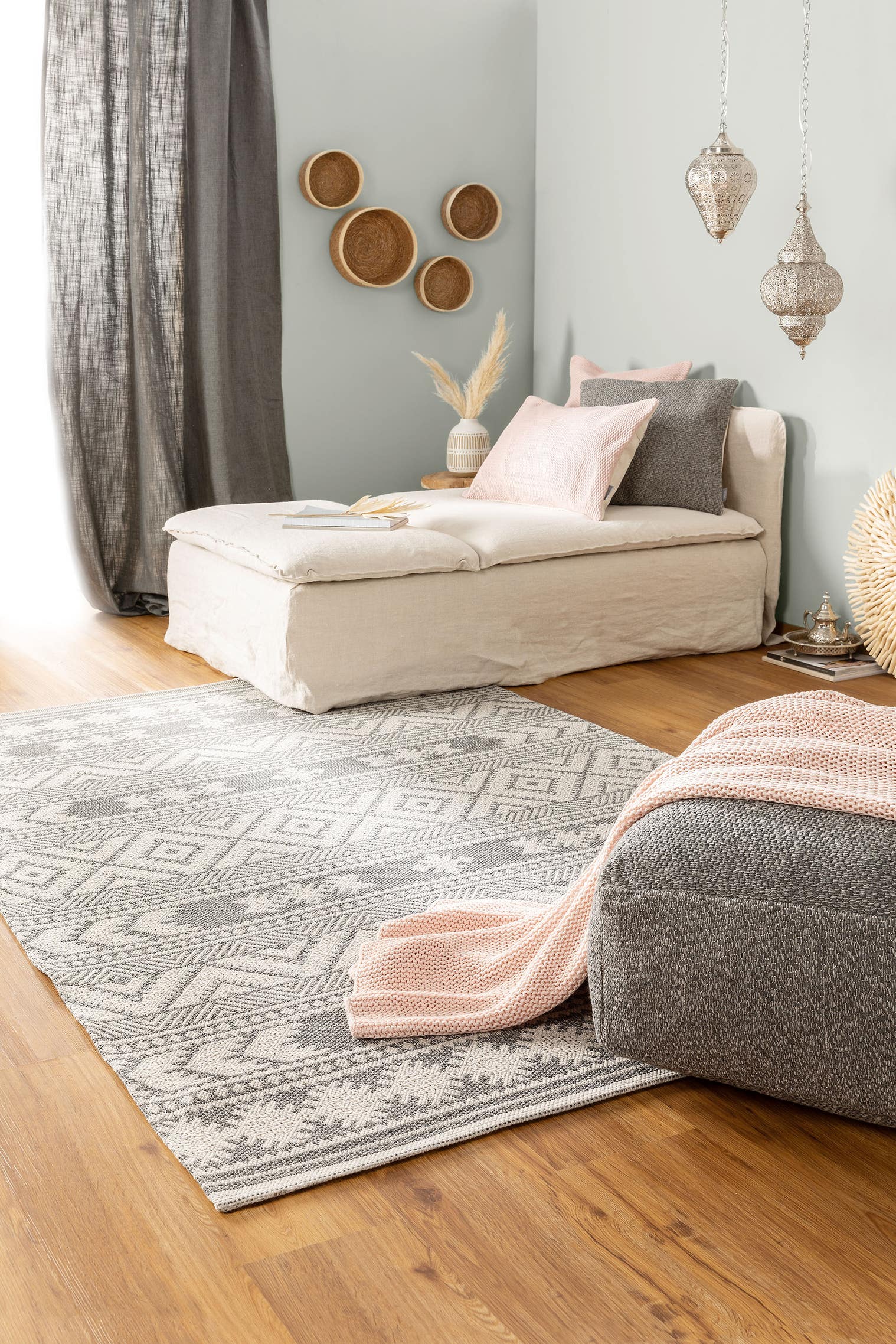 Teppich aus 100% Baumwolle in Grau mit bis 5 mm hohem Flor von benuta