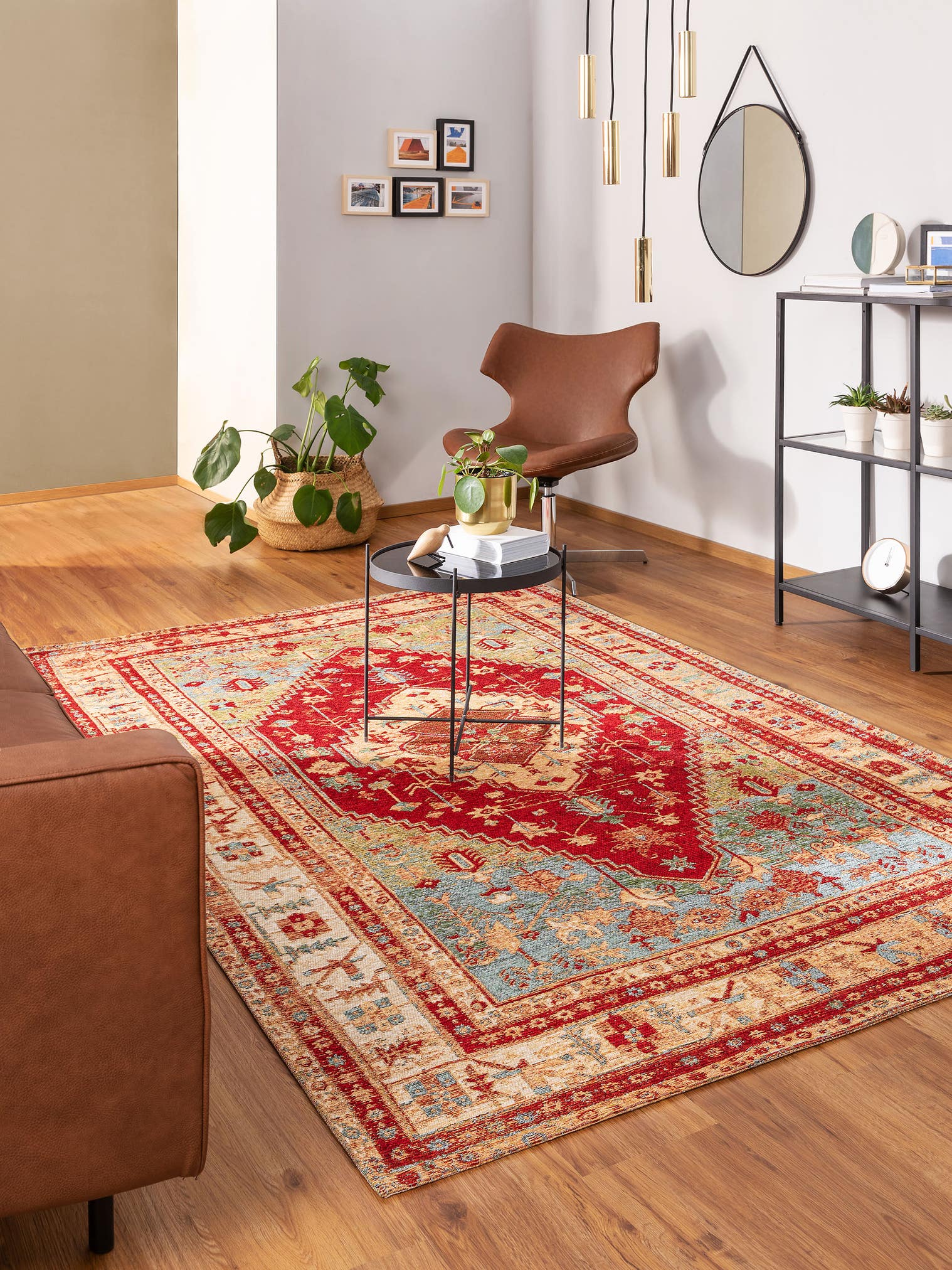 Rug made of 85% Polyester, 15% Cotton in Red with a 1- 5 mm high pile by benuta