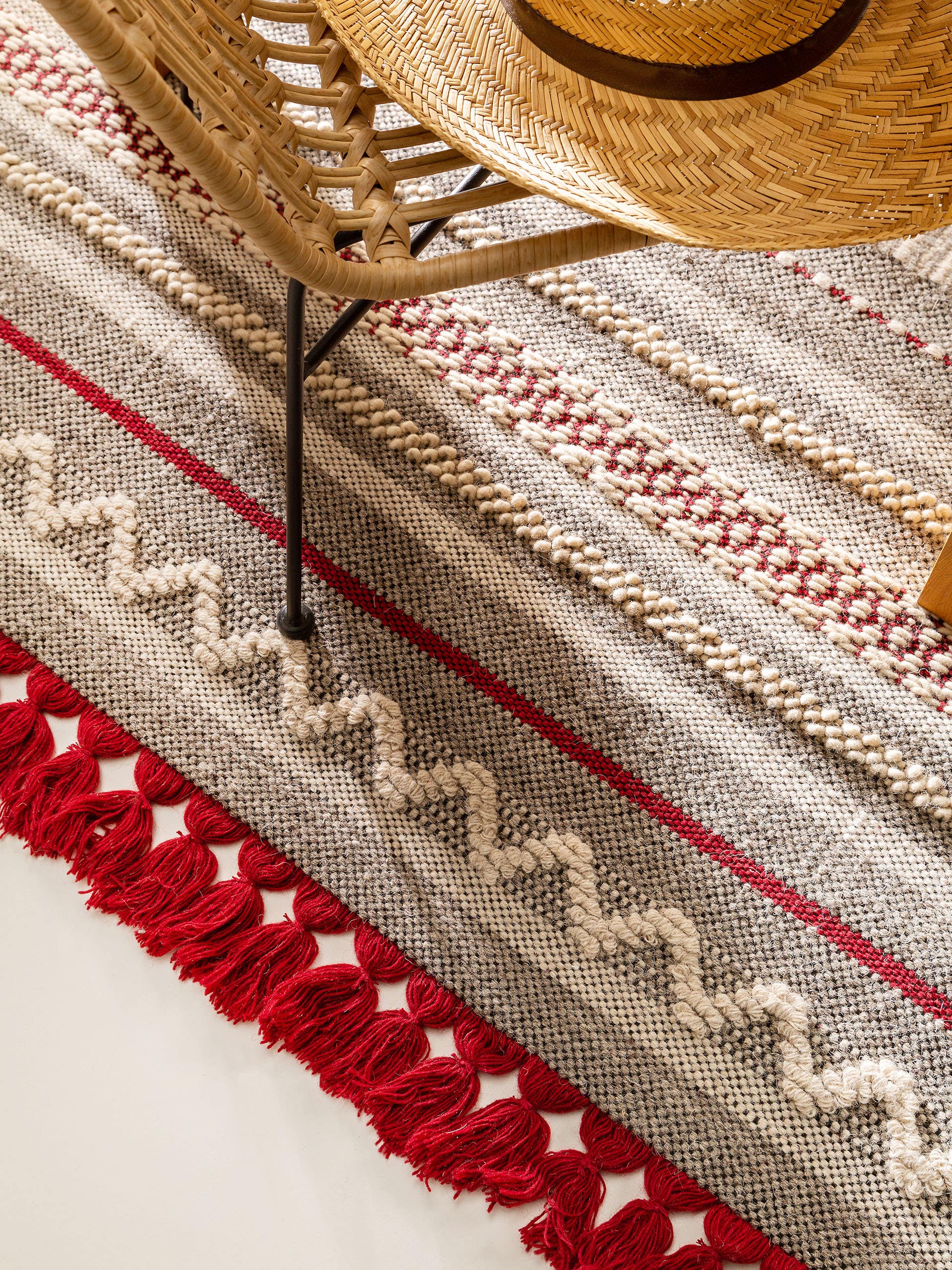 Rug made of 65% Wool, 25% Cotton, 10% Polyamide in Grey with a 1- 5 mm high pile by benuta Pure
