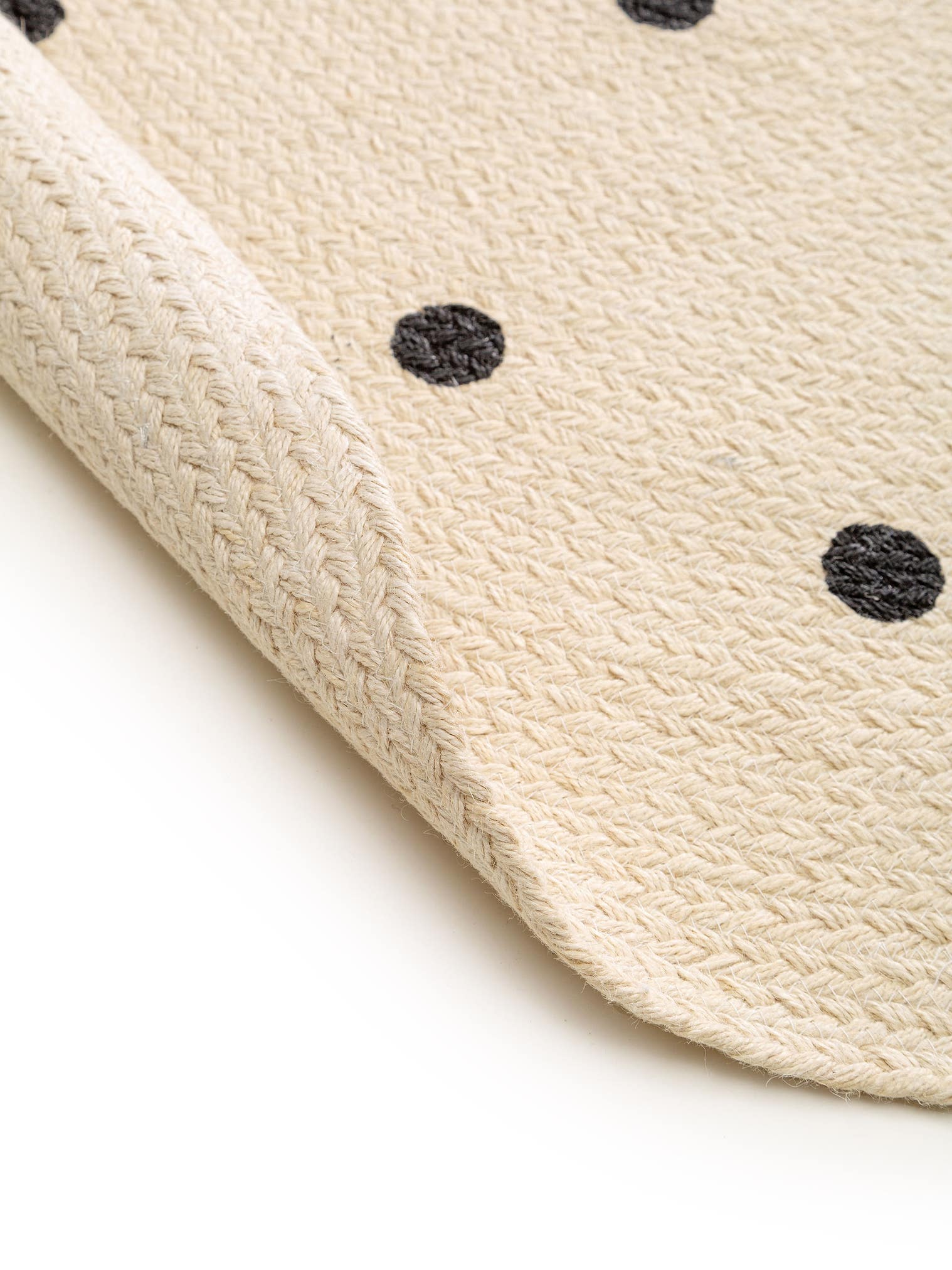 Matta av 100% Jute i Beige med 1- 5 mm hög lugg från Lytte