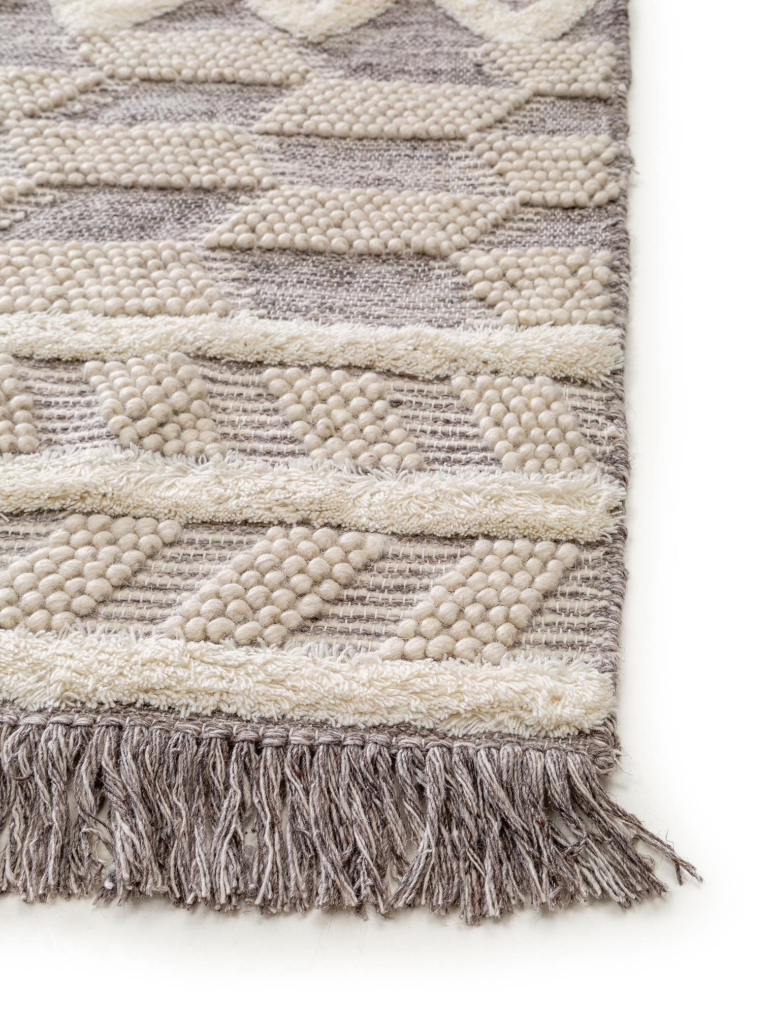 Teppich aus 70% Wolle, 30% Polyester in Beige mit 6 bis 10 mm hohem Flor von benuta