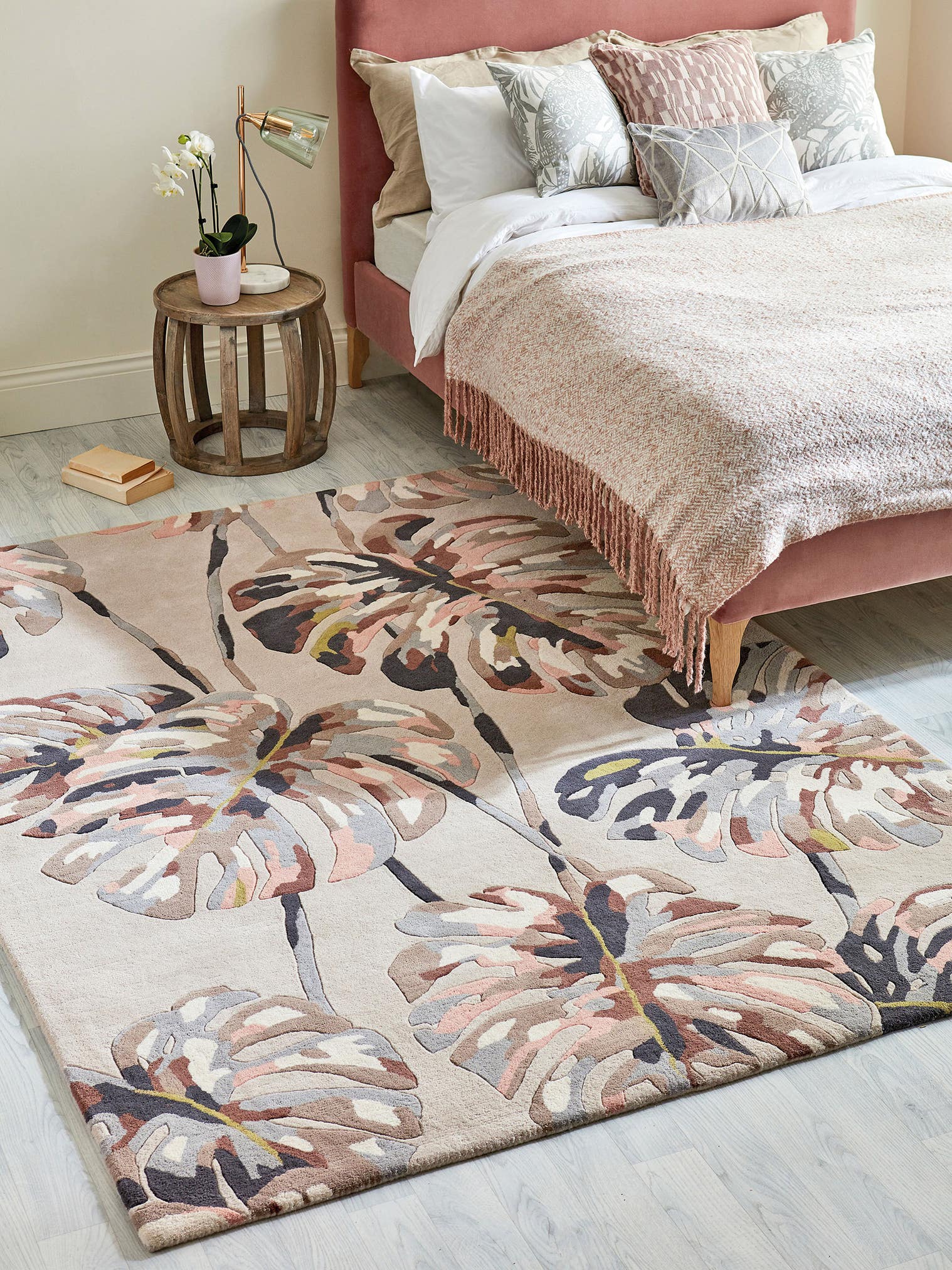 Tapijt van 100% Wol in Beige met een 11 - 20 mm hoge pool van Harlequin