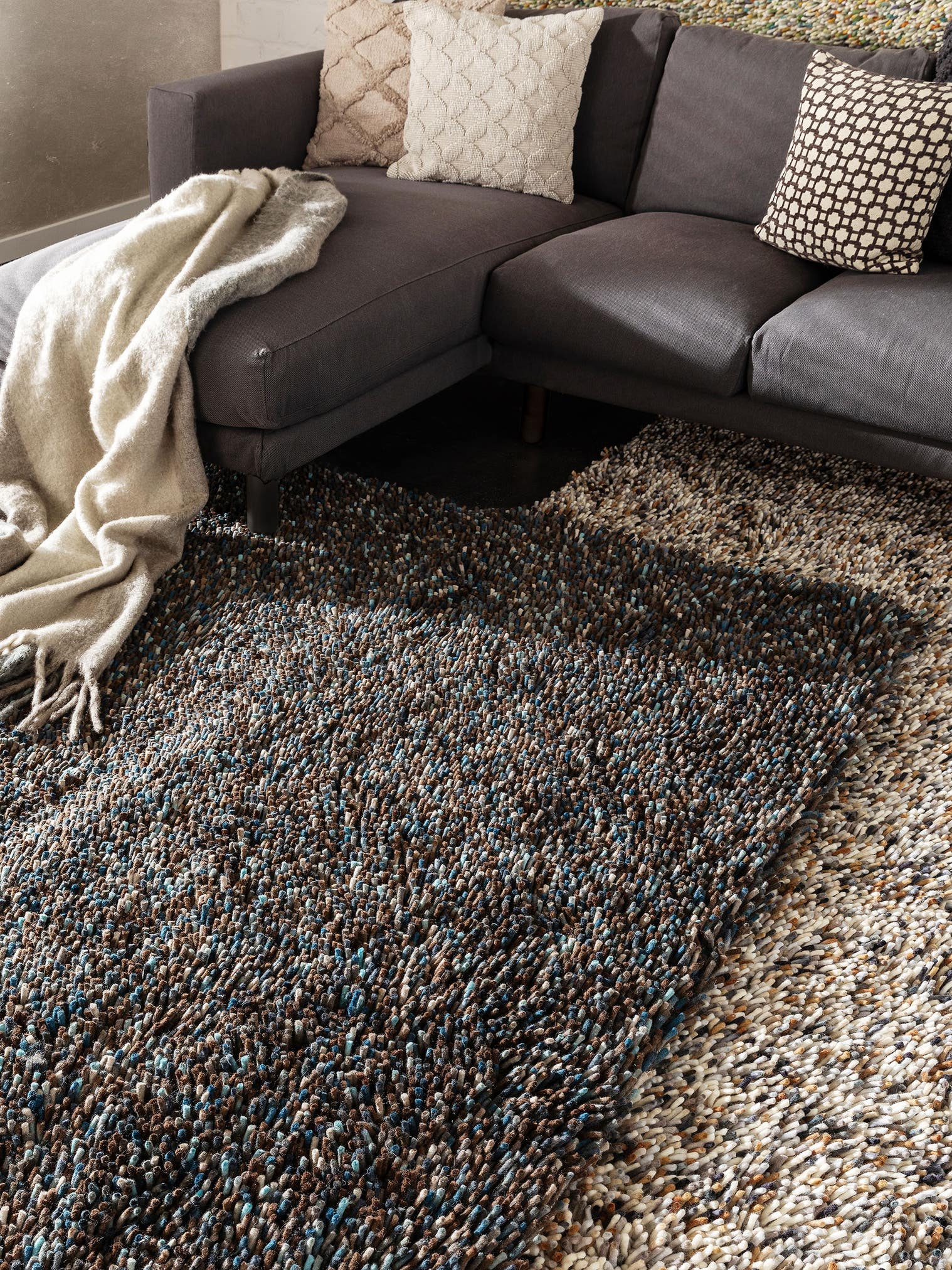 Teppich aus 100% Wolle in Blau mit 51 bis 60 mm hohem Flor von benuta