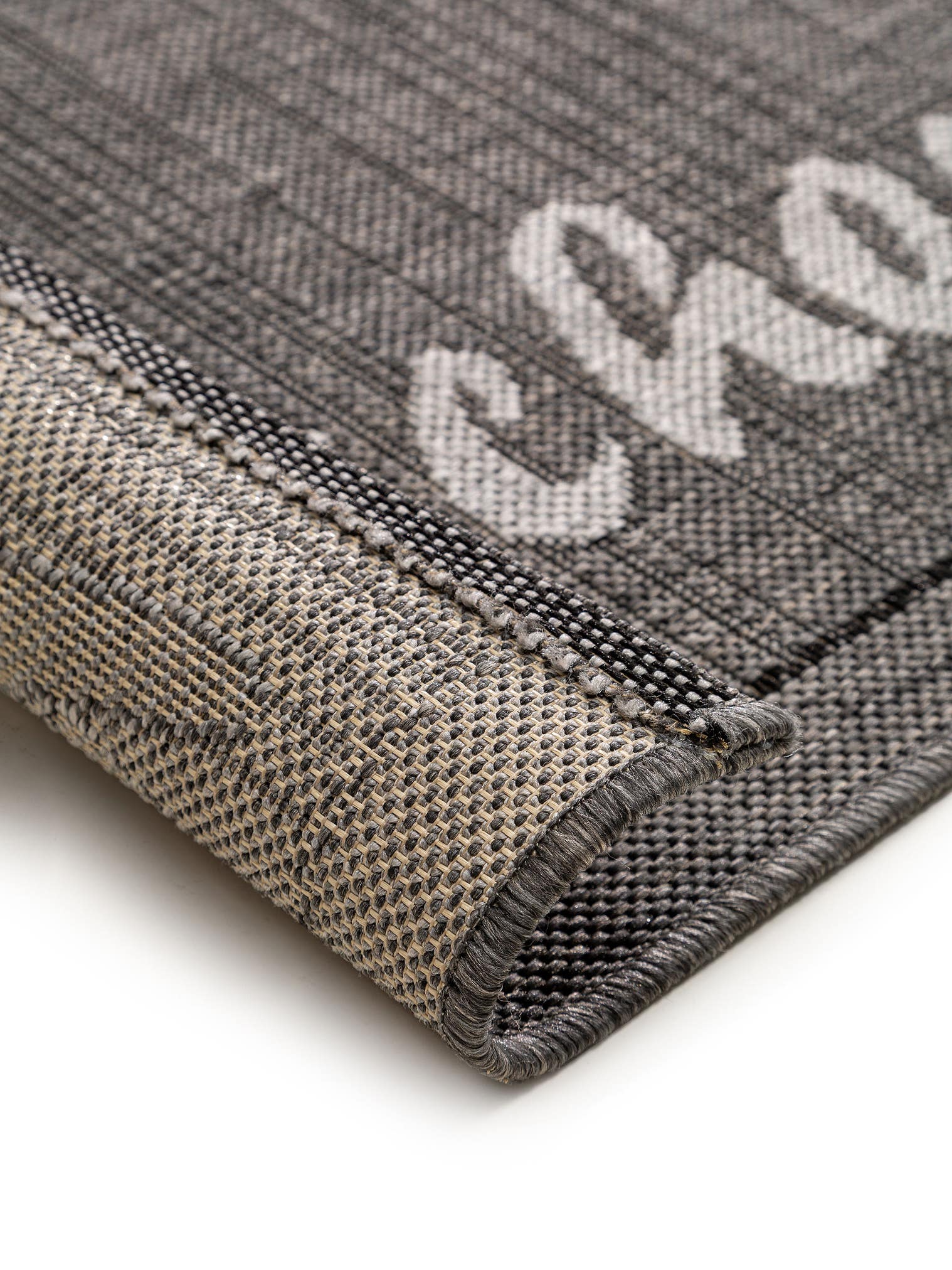 Teppich aus 100% Polypropylen in Grau mit bis 5 mm hohem Flor von benuta Nest