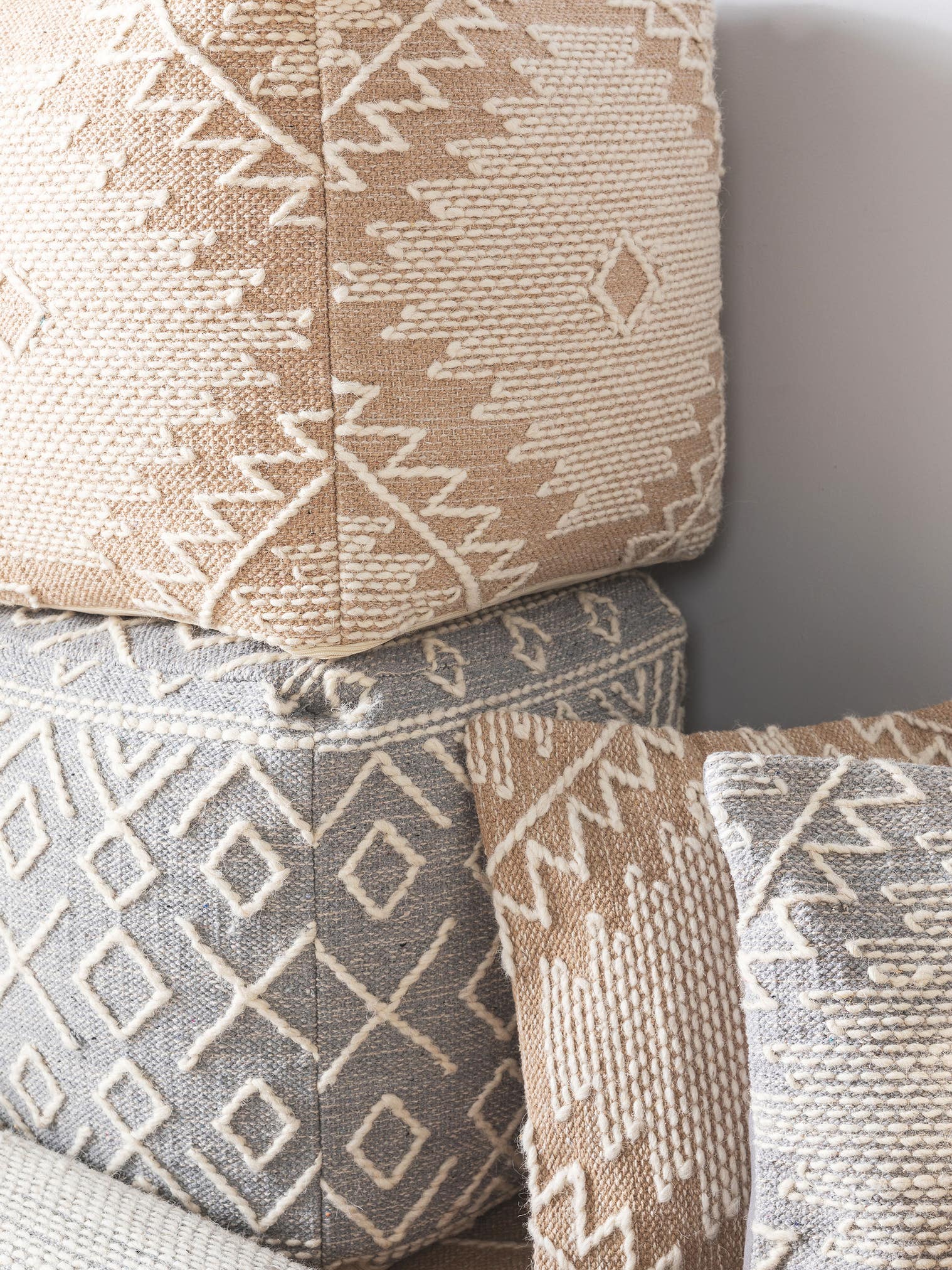 Puf Sydney beżowy com design Berberyjski em 60% Bawełna, 40% Wełna da benuta Pure