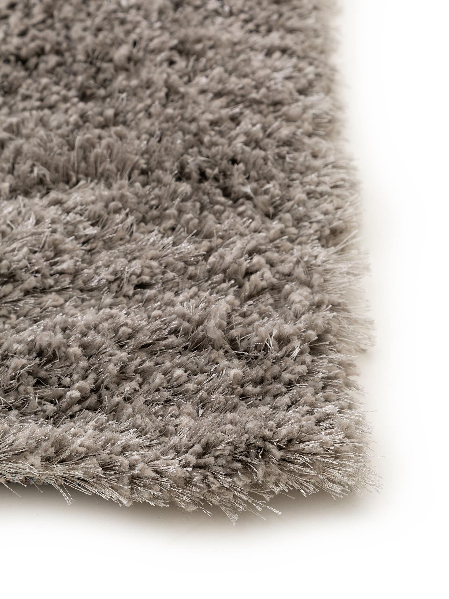 Teppich aus 50% Polyester, 50% Polypropylen in Grau mit 41 bis 50 mm hohem Flor von benuta