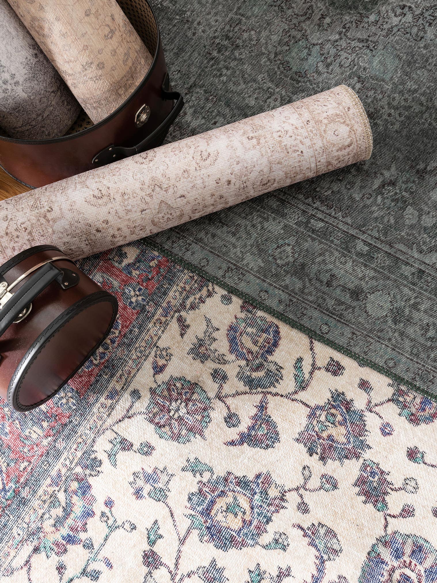 Teppich aus 100% Polyester in Grün mit bis 5 mm hohem Flor von benuta