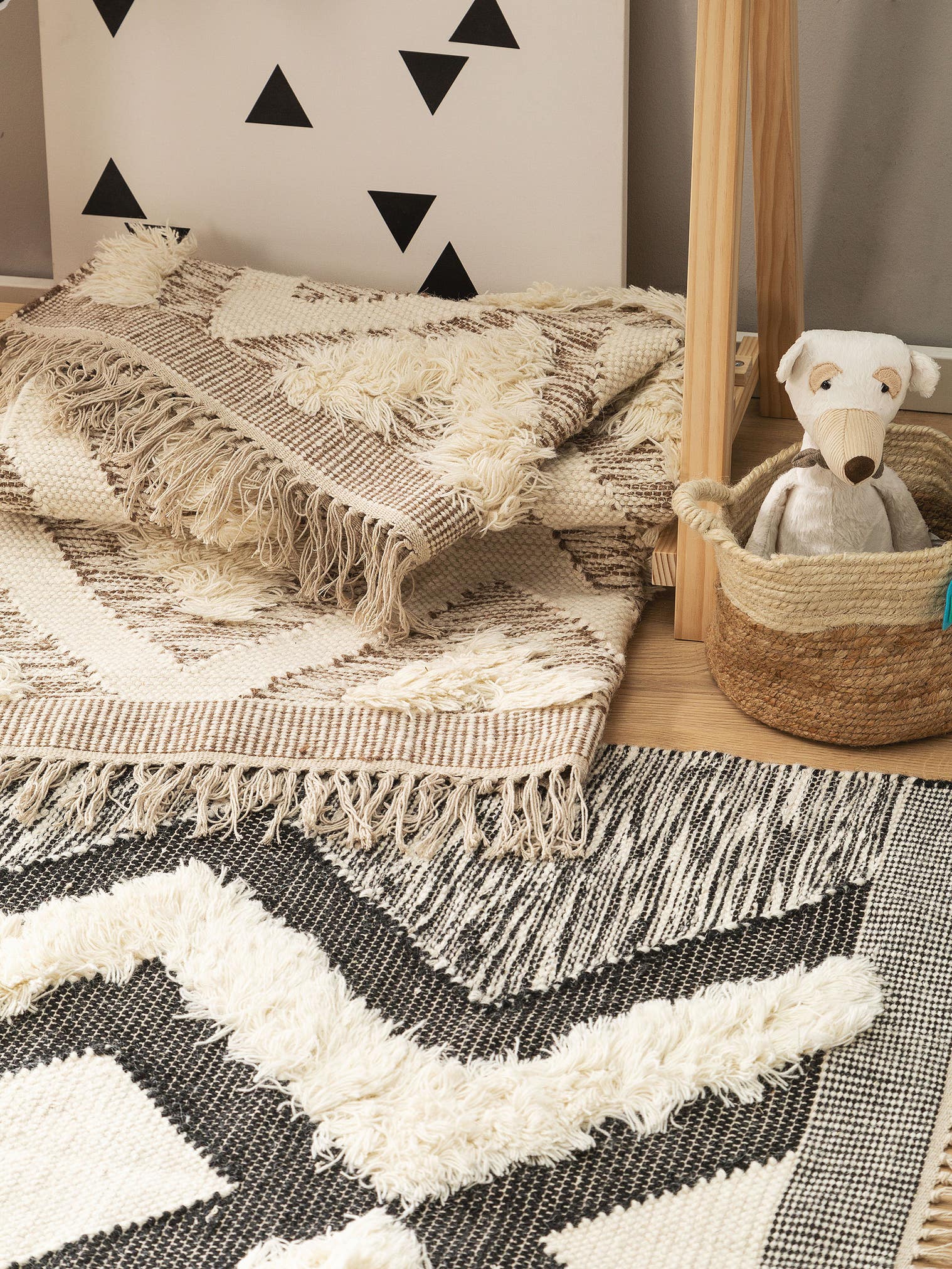 Teppich aus 80% Wolle, 20% Baumwolle in Beige mit 11 bis 20 mm hohem Flor von Lytte