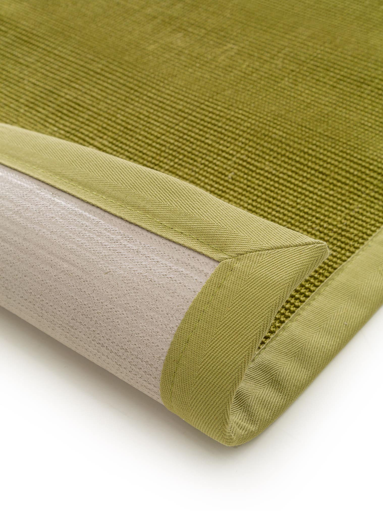 Rug made of 100% Sisal in Green with a 1- 5 mm high pile by benuta Nest