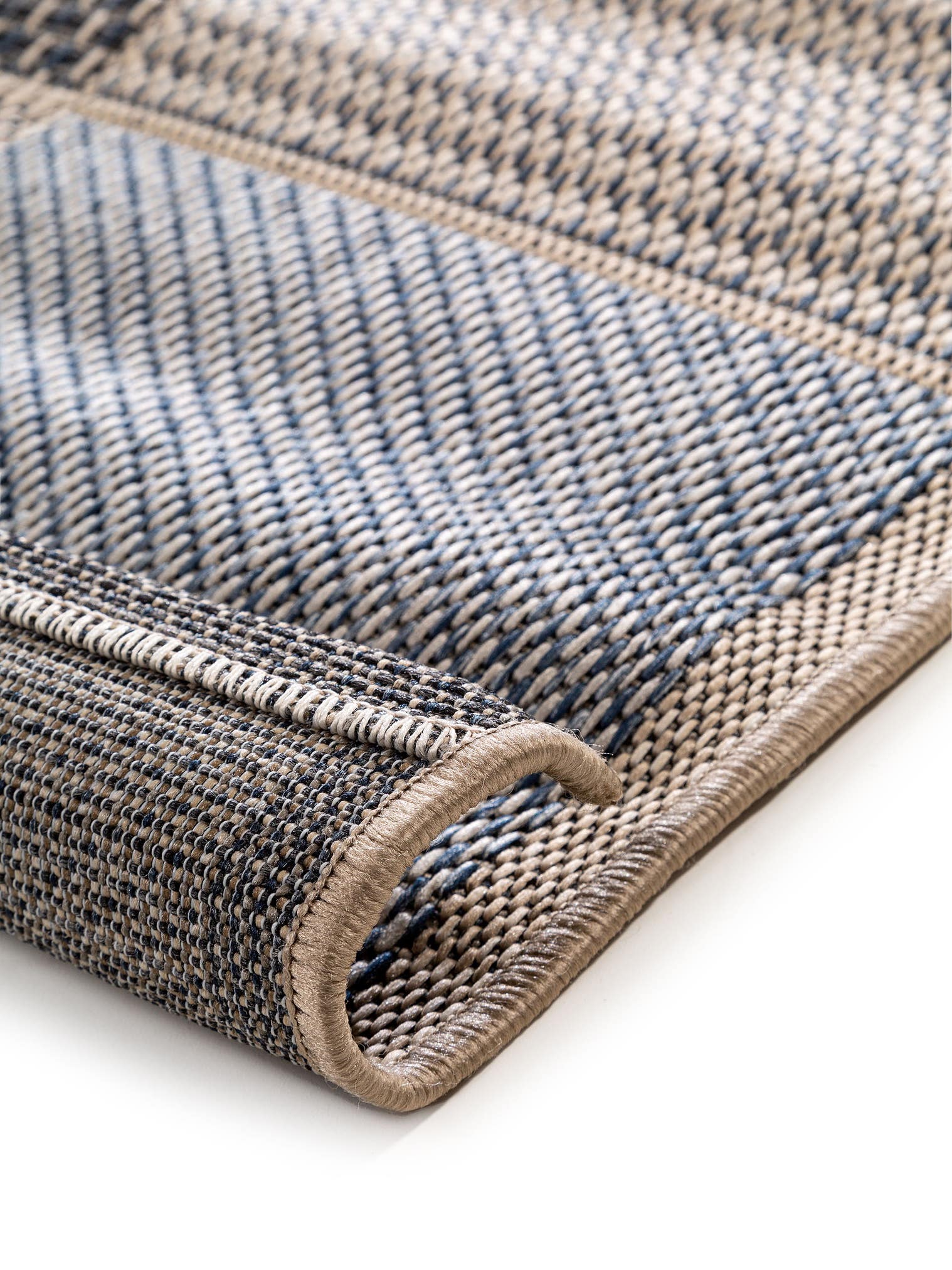 Teppich aus 100% Polypropylen in Blau mit bis 5 mm hohem Flor von benuta Nest