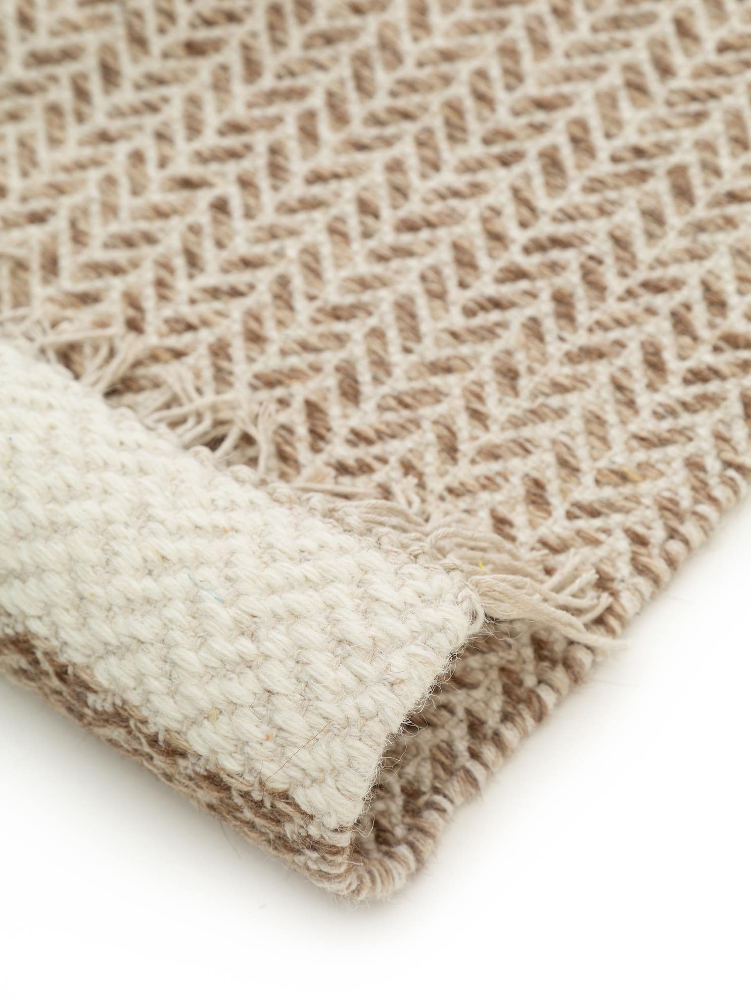 Matta av 60% Ull, 40% Bomull i Beige med 1- 5 mm hög lugg från benuta Pure