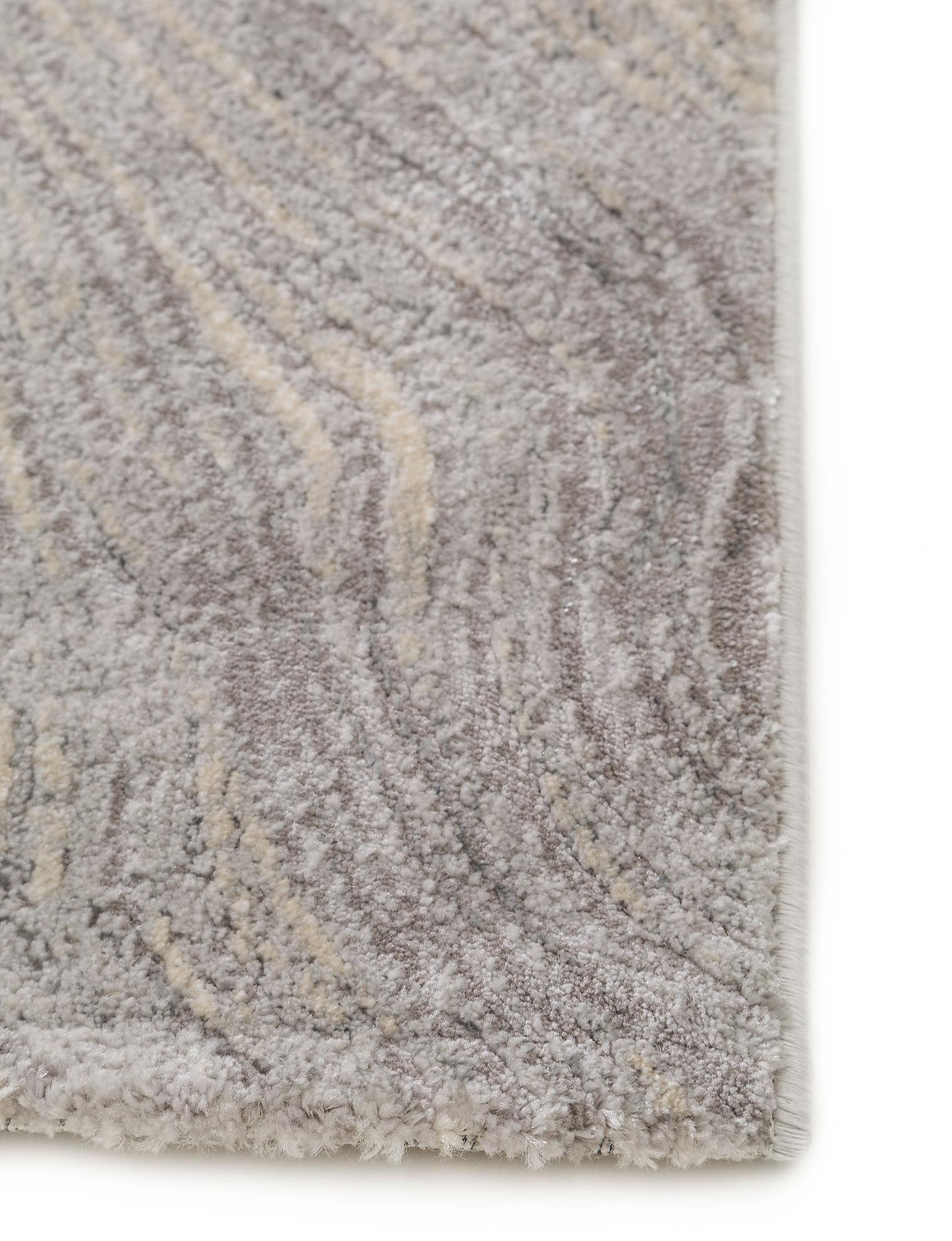 Teppich aus 60% Polypropylen, 40% Polyester in Grau mit 6 bis 10 mm hohem Flor von benuta Nest