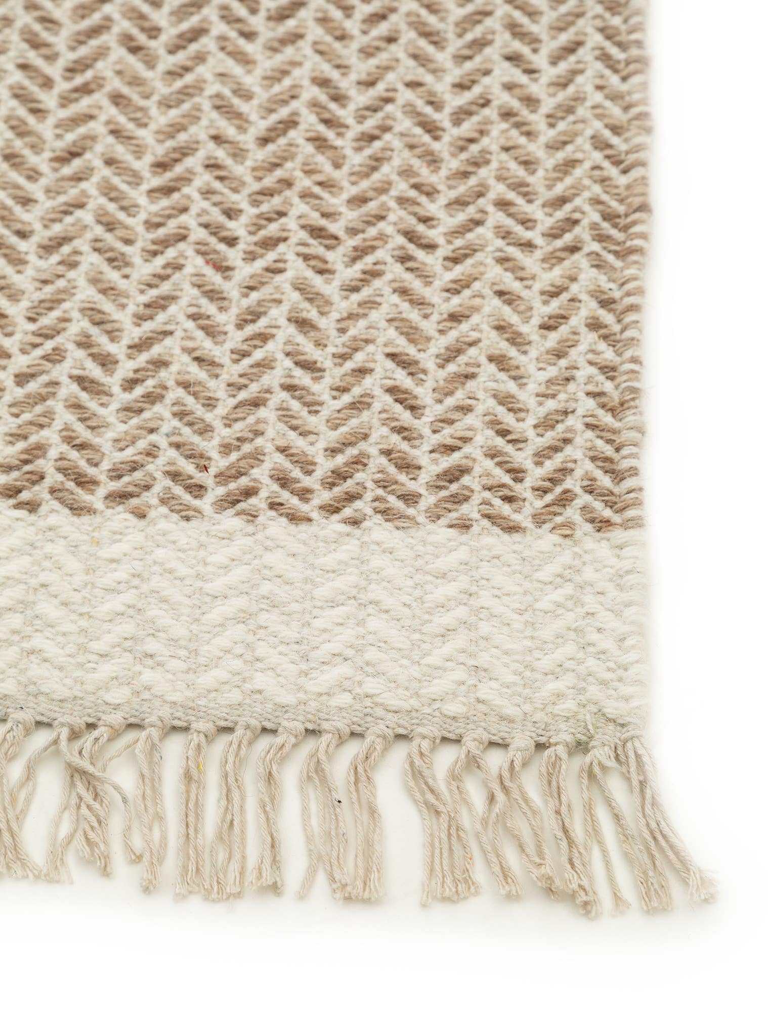 Teppich aus 60% Wolle, 40% Baumwolle in Beige mit bis 5 mm hohem Flor von benuta Pure