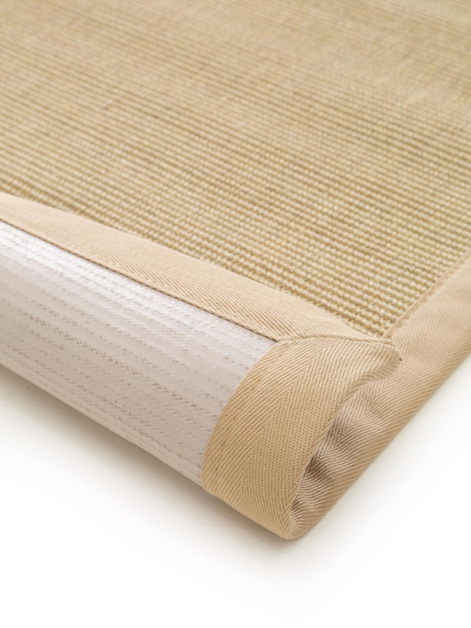 Teppich aus 100% Sisal in Beige mit bis 5 mm hohem Flor von benuta Nest