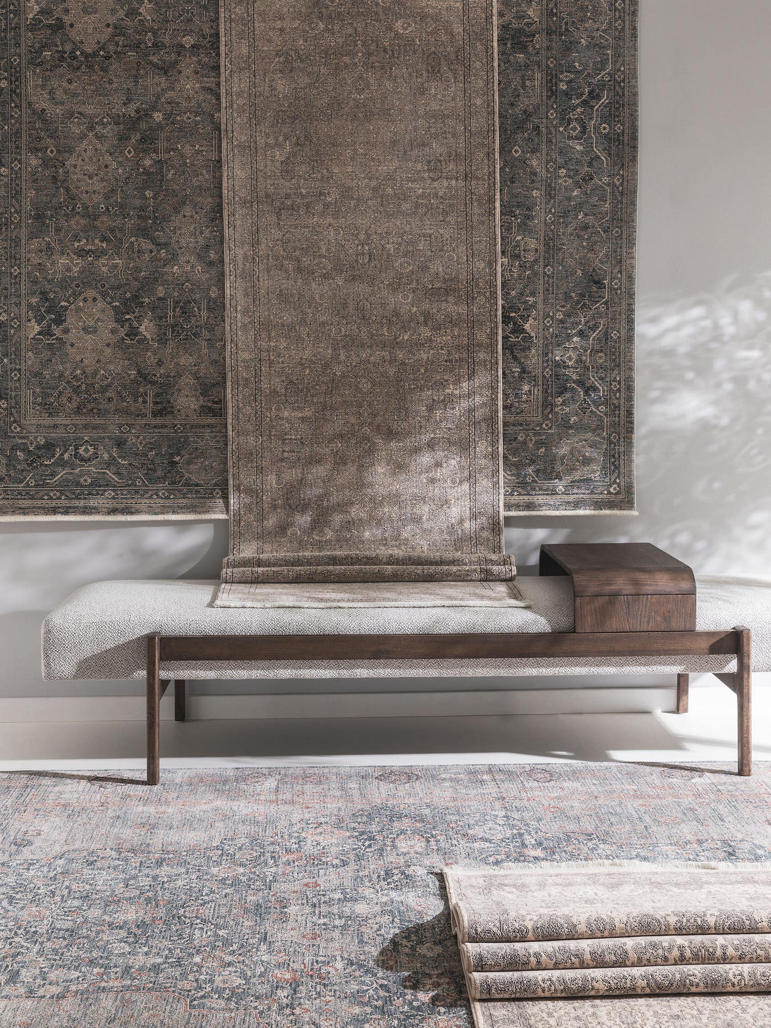Teppich aus 80% Polyester, 20% Polyacryl in Blau mit bis 5 mm hohem Flor von benuta Finest