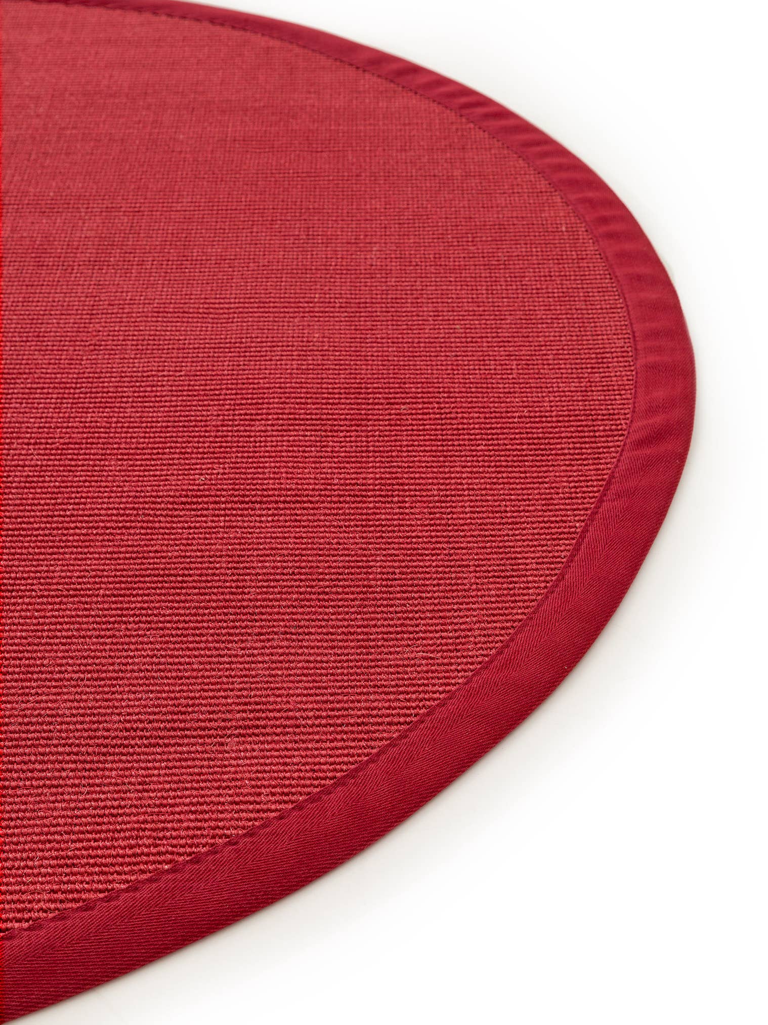 Rug made of 100% Sisal in Red with a 1- 5 mm high pile by benuta Nest