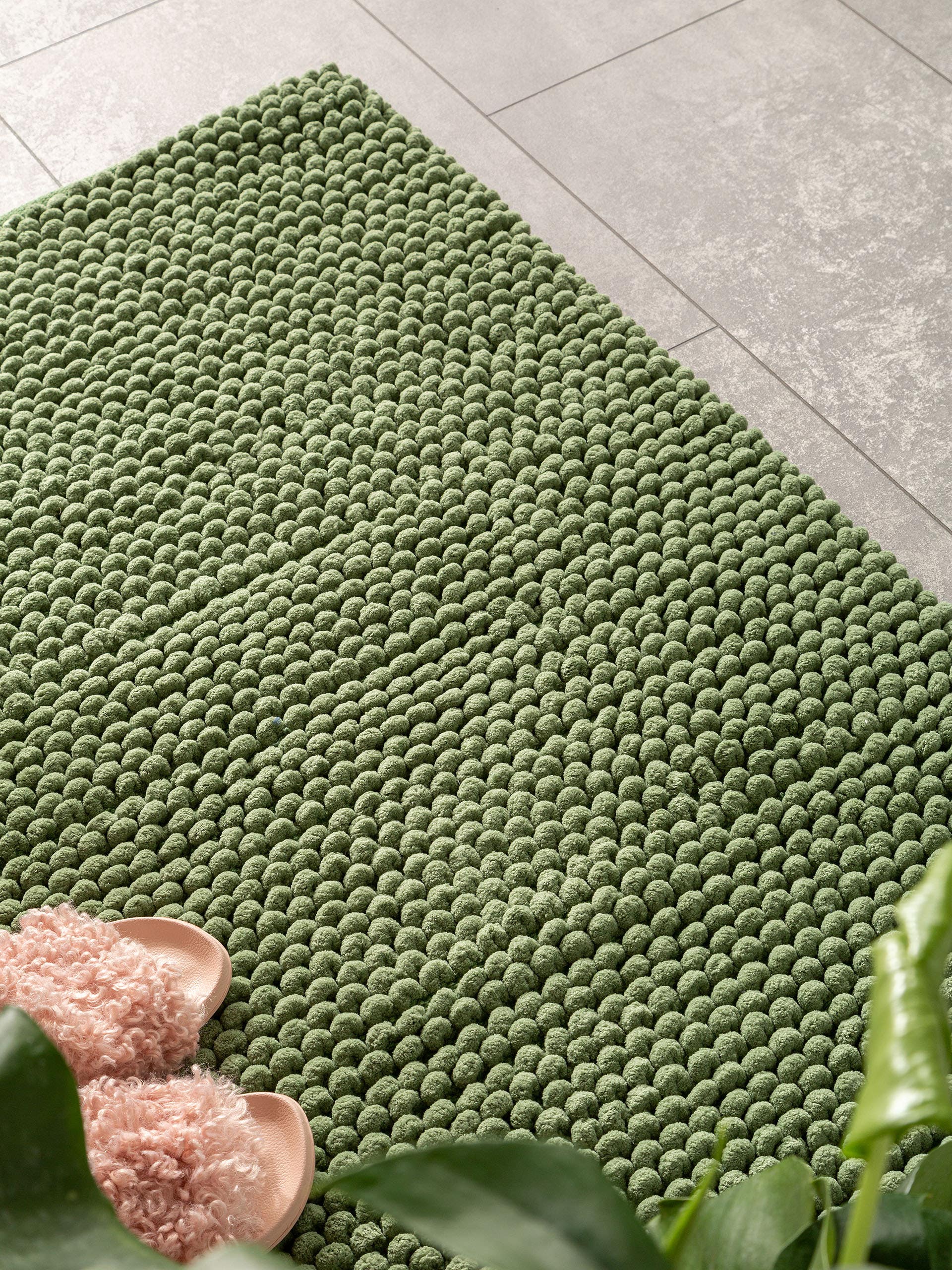 Rug made of 70% Polyester, 30% Cotton in Green with a 11 - 20 mm high pile by benuta Nest