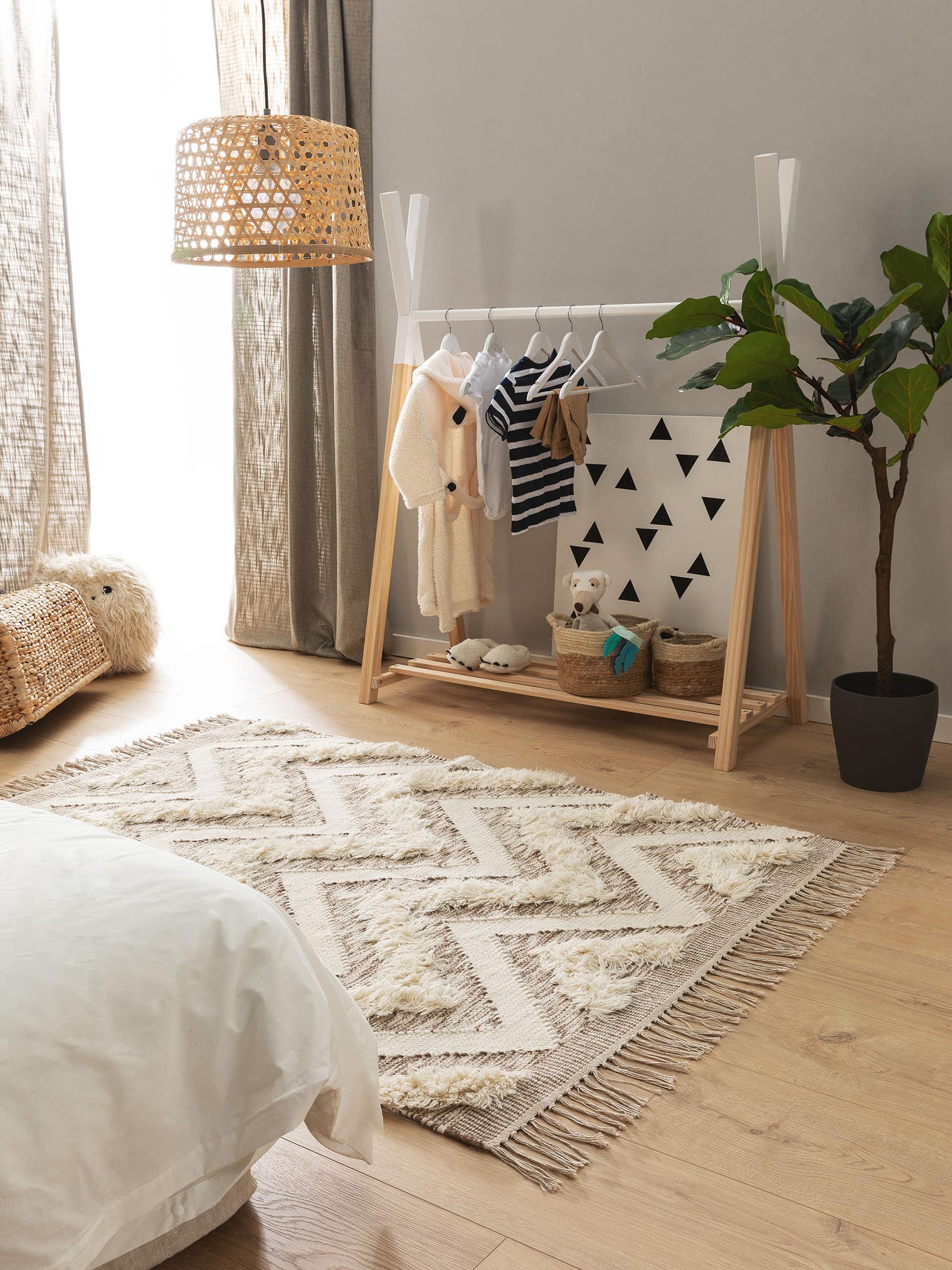 Teppich aus 80% Wolle, 20% Baumwolle in Beige mit 11 bis 20 mm hohem Flor von Lytte