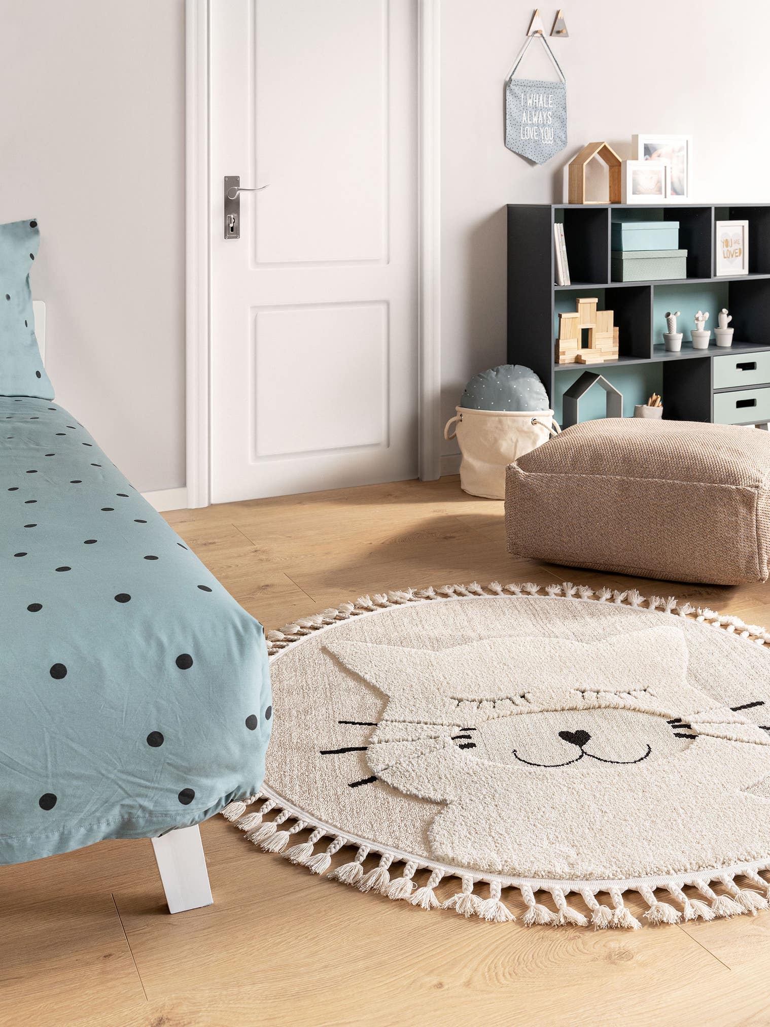 Tapis en 100% Polyester en Beige avec une pile de 11 - 20 mm de hauteur de Lytte