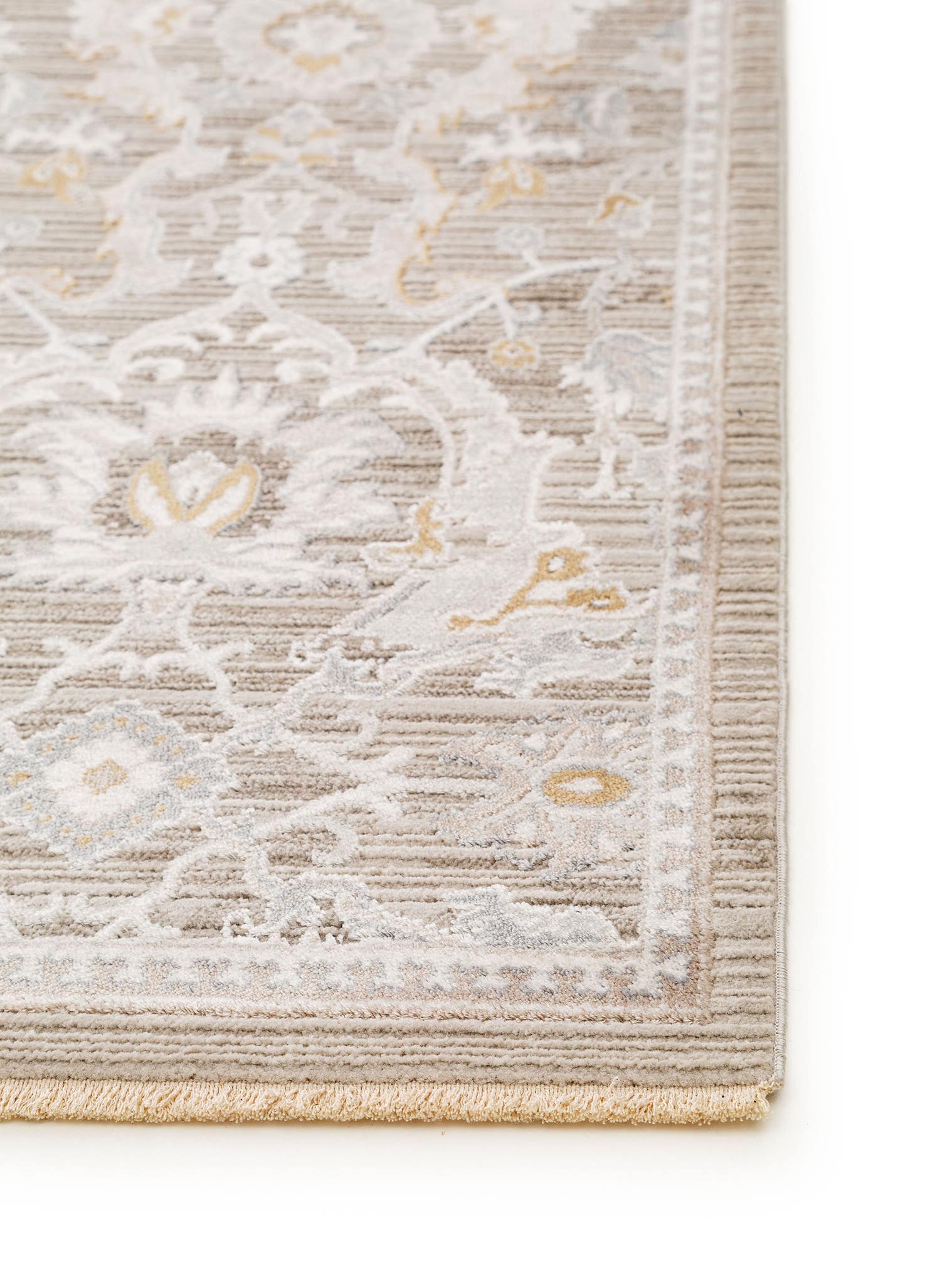 Teppich aus 65% Viskose, 35% Polyester in Beige mit 6 bis 10 mm hohem Flor von benuta Nest