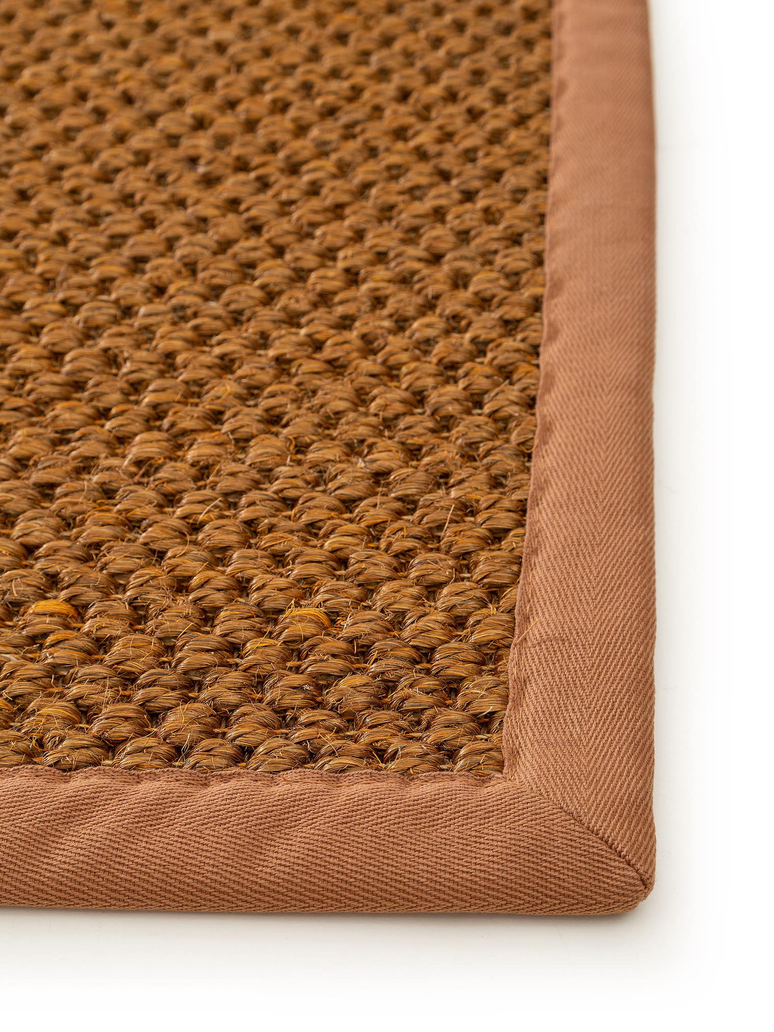 Tappeto di 100% Sisal in Marrone con pelo alto 1- 5 mm da benuta Pure