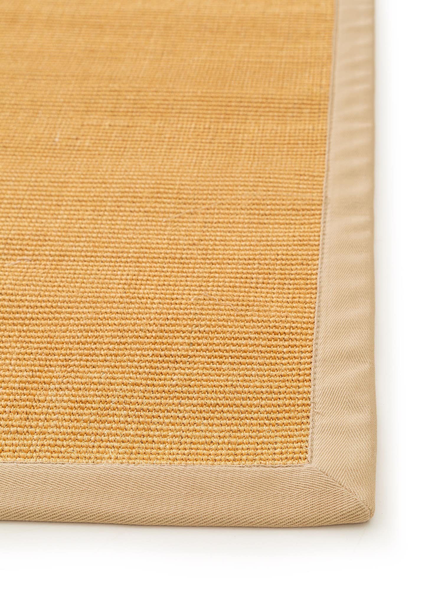Rug made of 100% Sisal in Beige with a 1- 5 mm high pile by benuta Nest