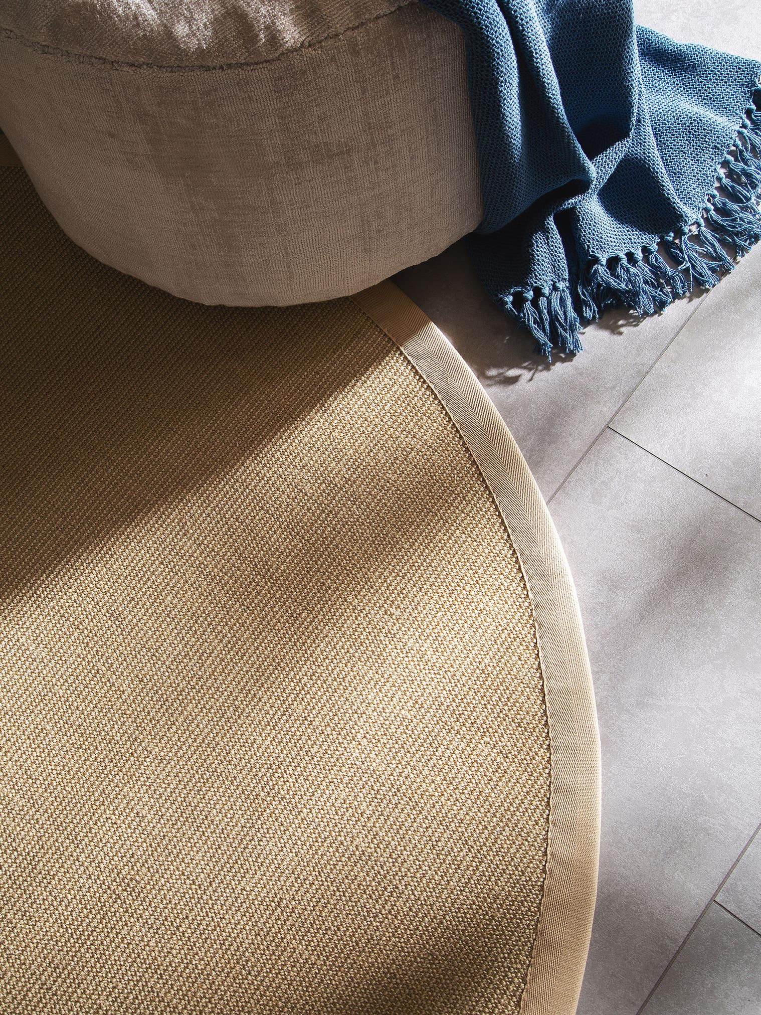 Tapis en 100% Sisal en Beige avec une pile de 1- 5 mm de hauteur de benuta Nest