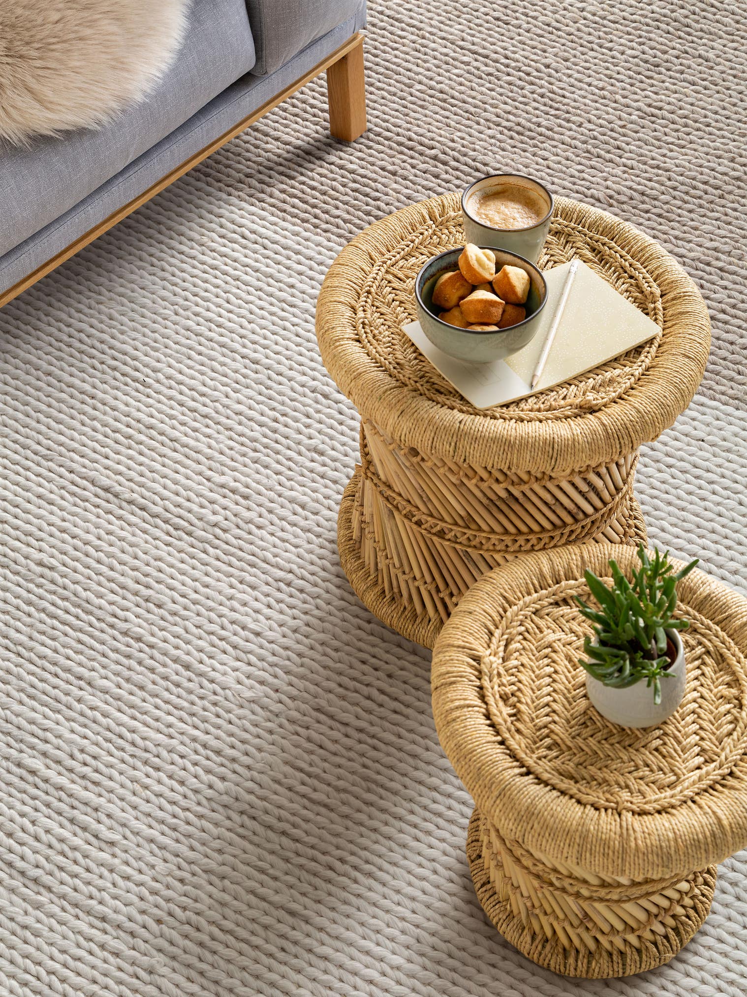 Tapis en 60% Laine, 40% Polyester en Beige avec une pile de 1- 5 mm de hauteur de benuta Pure