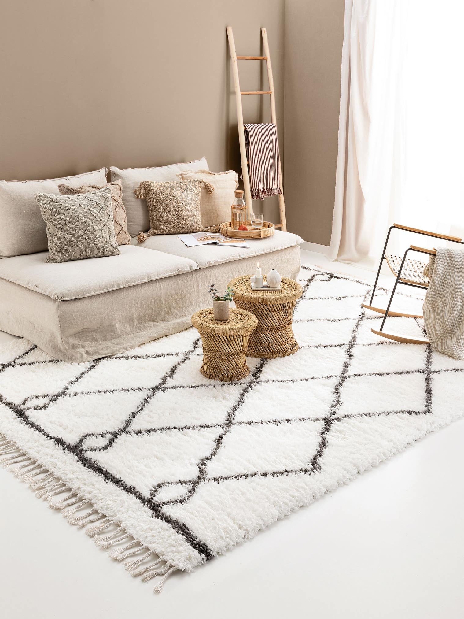 Teppich aus 100% Polyester in Beige mit 41 bis 50 mm hohem Flor von benuta Pop