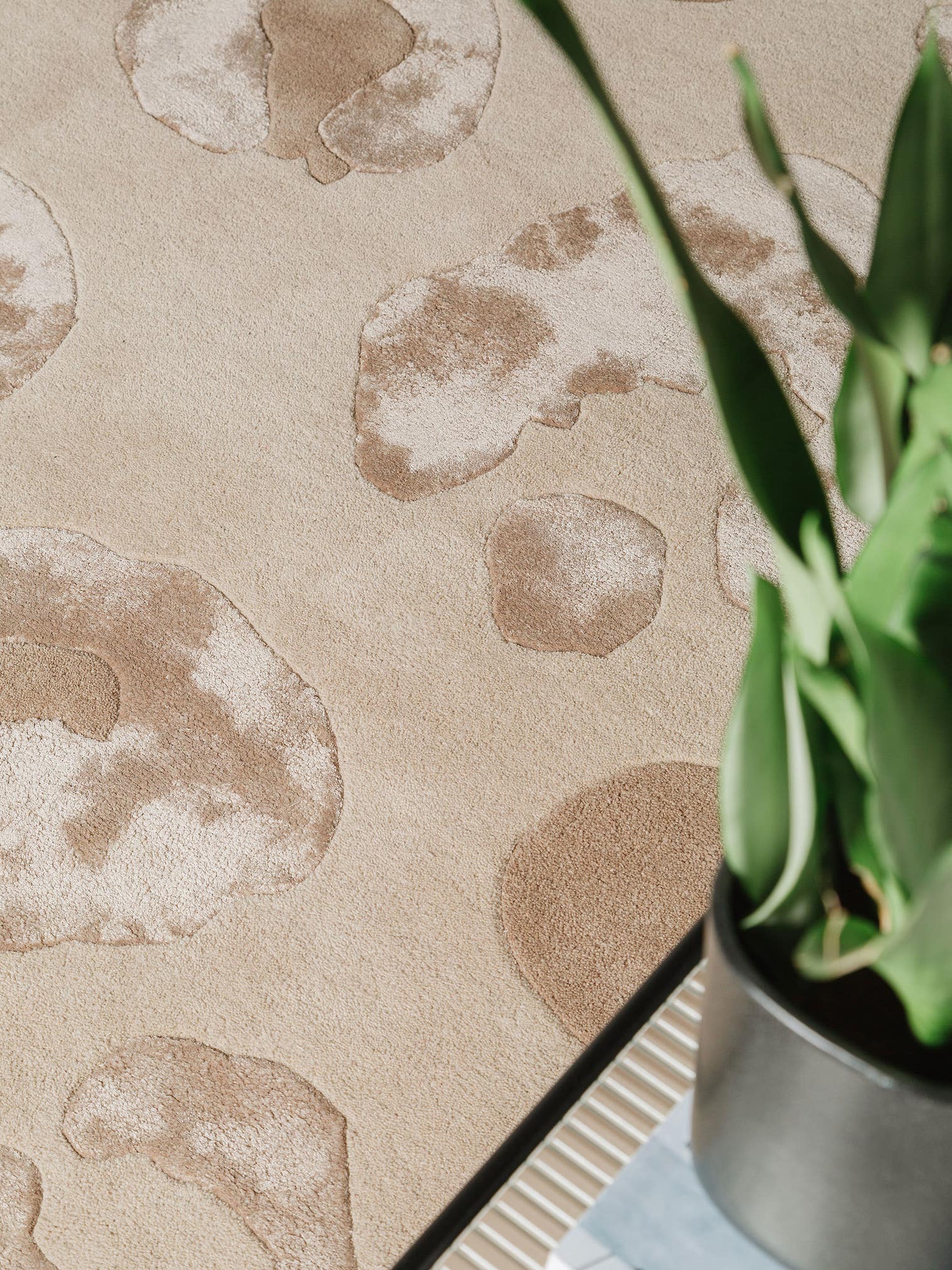 Tappeto di 50% Lanal, 50% Viscosa in Beige con pelo alto 6 - 10 mm da benuta