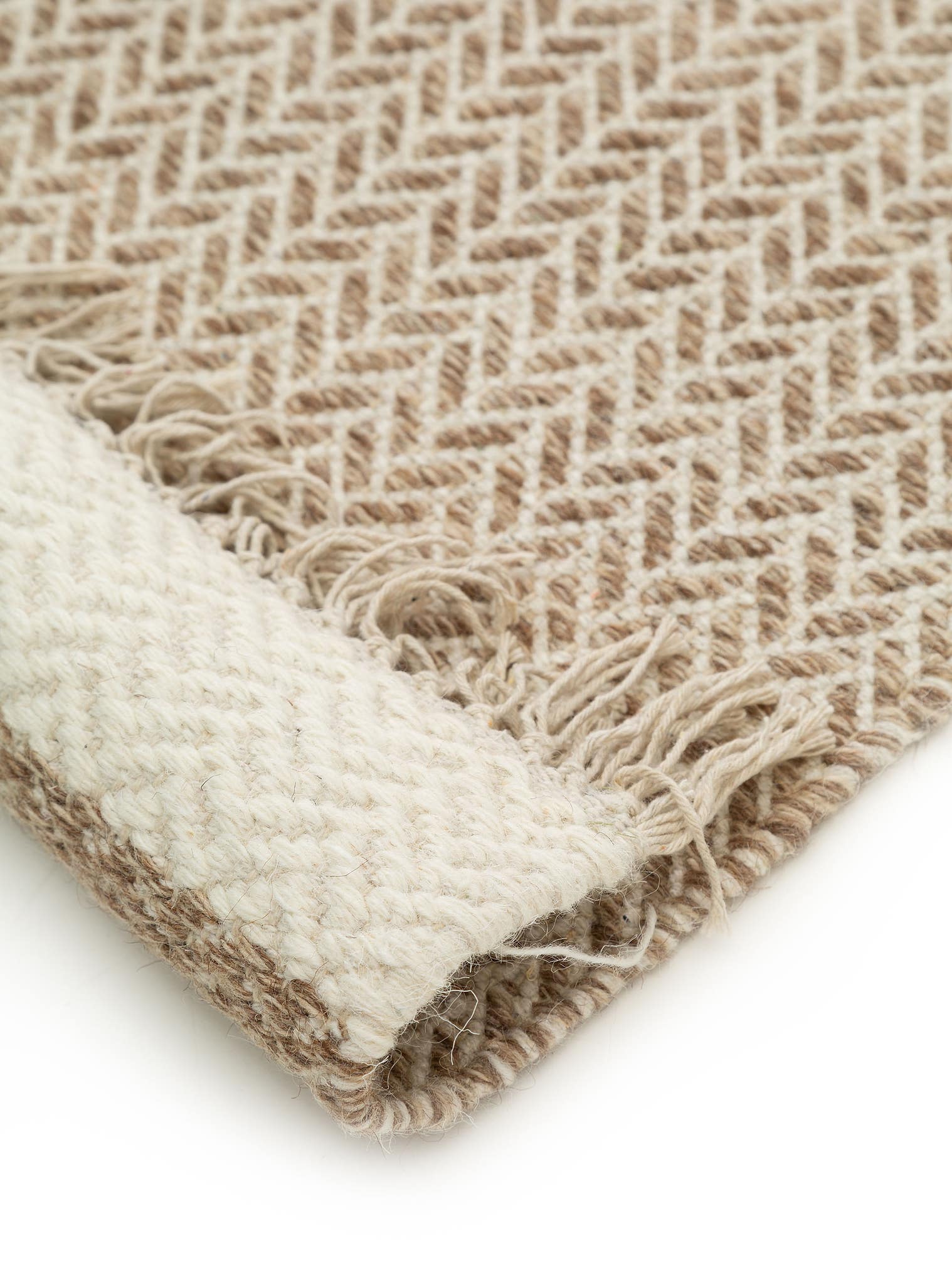 Teppich aus 60% Wolle, 40% Baumwolle in Beige mit bis 5 mm hohem Flor von benuta Pure