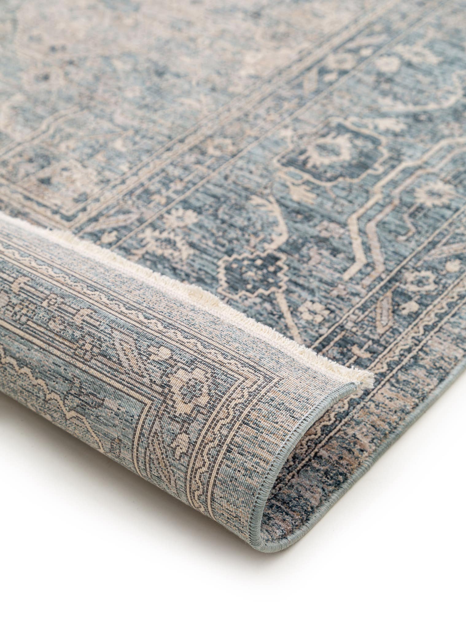 Teppich aus 80% Polyester, 20% Polyacryl in Blau mit bis 5 mm hohem Flor von benuta Finest