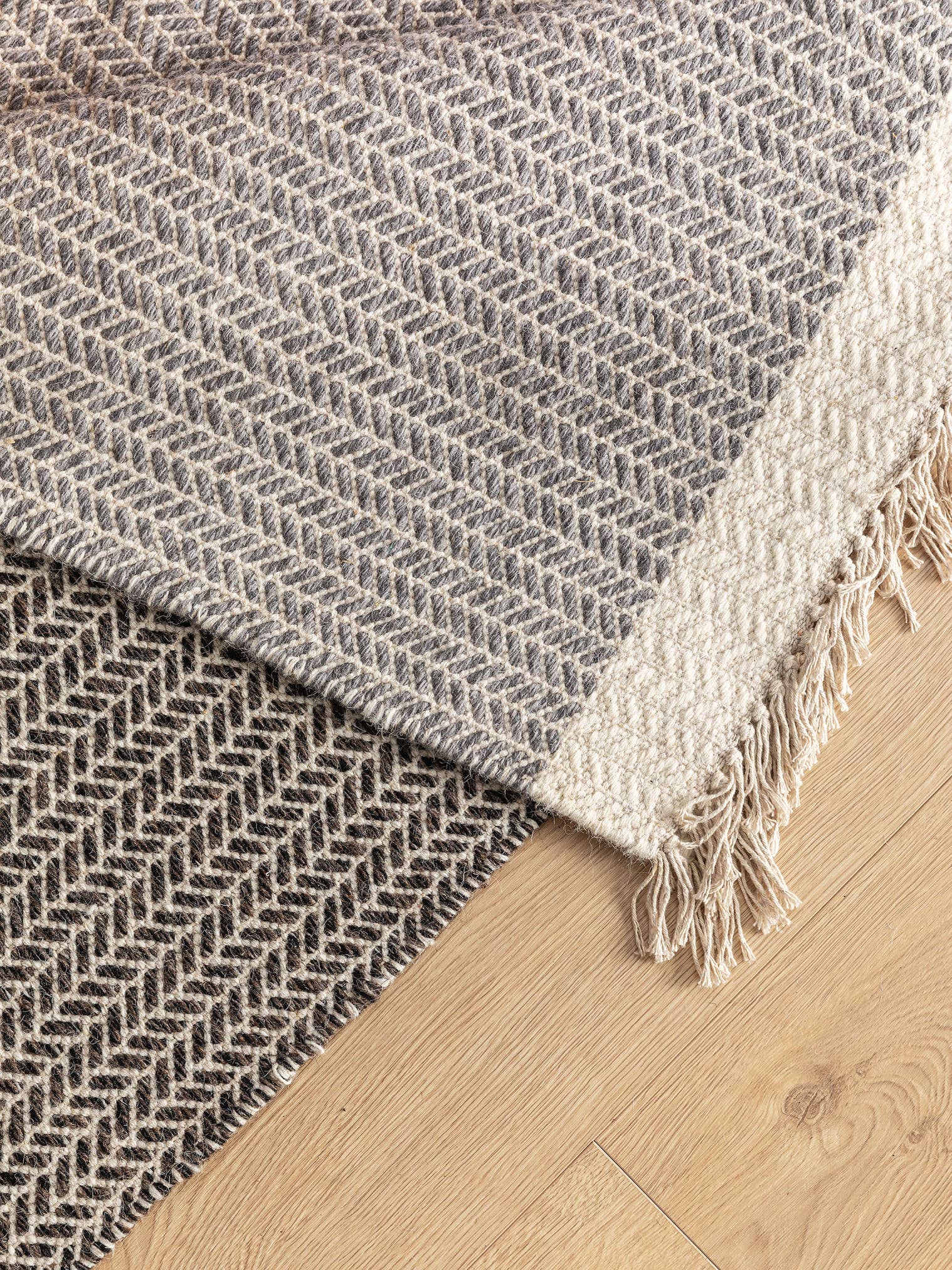Rug made of 60% Wool, 40% Cotton in Grey with a 1- 5 mm high pile by benuta Pure