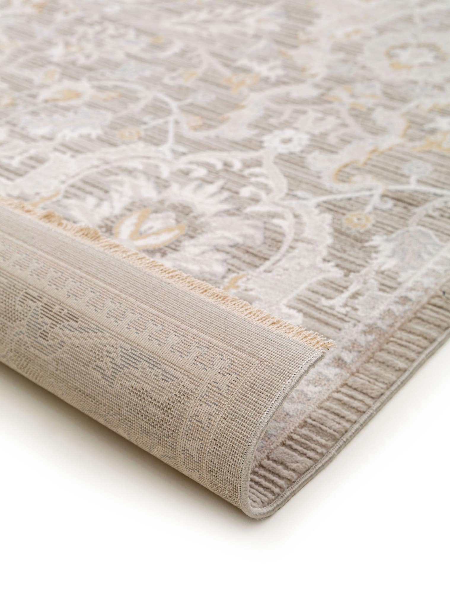 Teppich aus 65% Viskose, 35% Polyester in Beige mit 6 bis 10 mm hohem Flor von benuta Nest