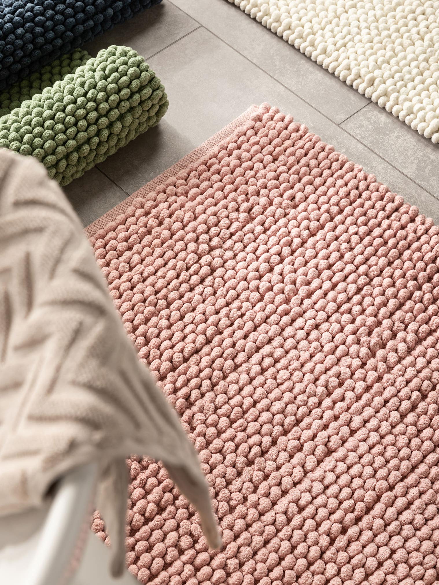 Teppich aus 70% Polyester, 30% Baumwolle in Rosa mit 11 bis 20 mm hohem Flor von benuta Nest