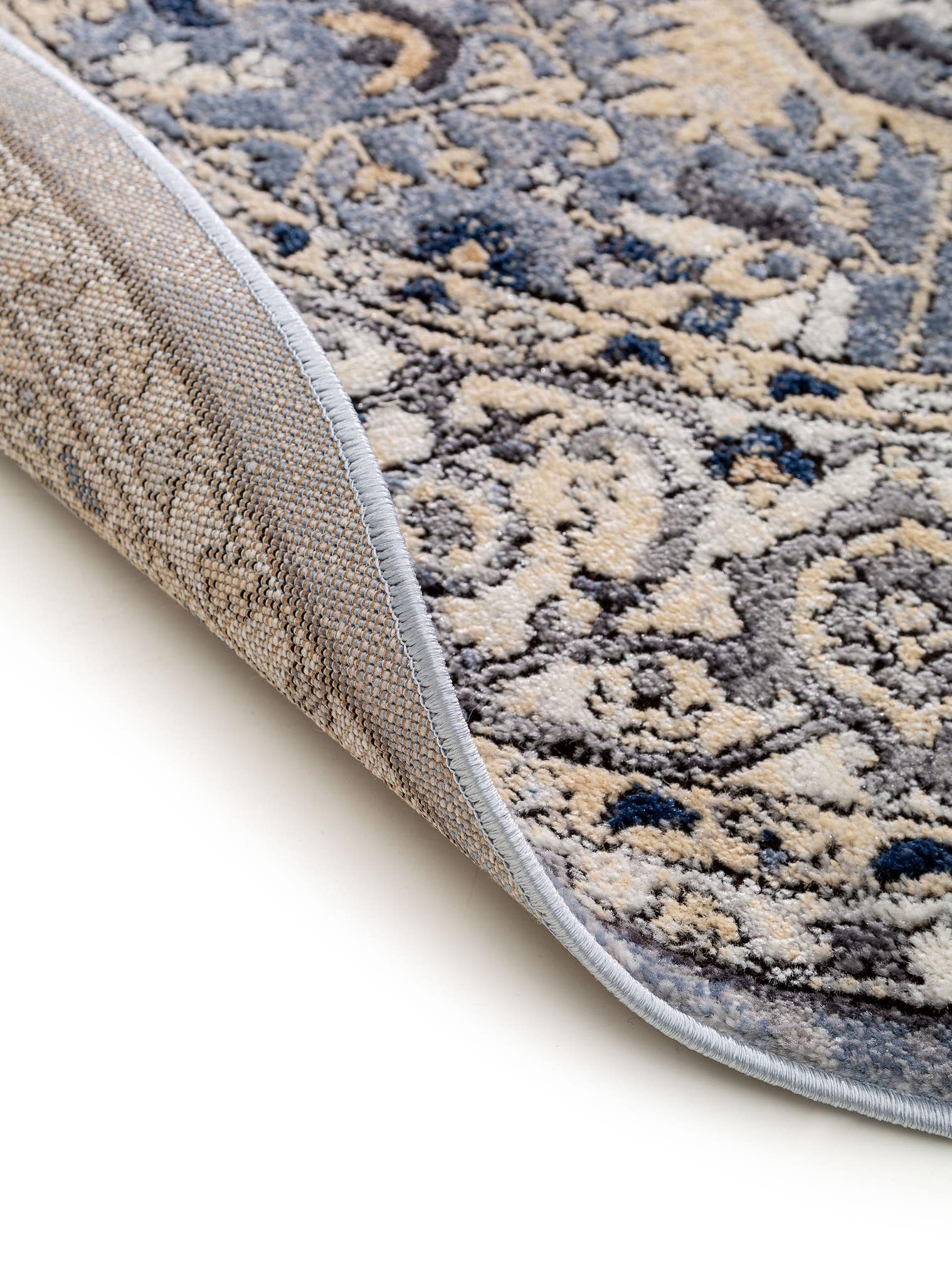 Teppich aus 70% Polyester, 30% Polypropylen in Grau mit 11 bis 20 mm hohem Flor von benuta Nest