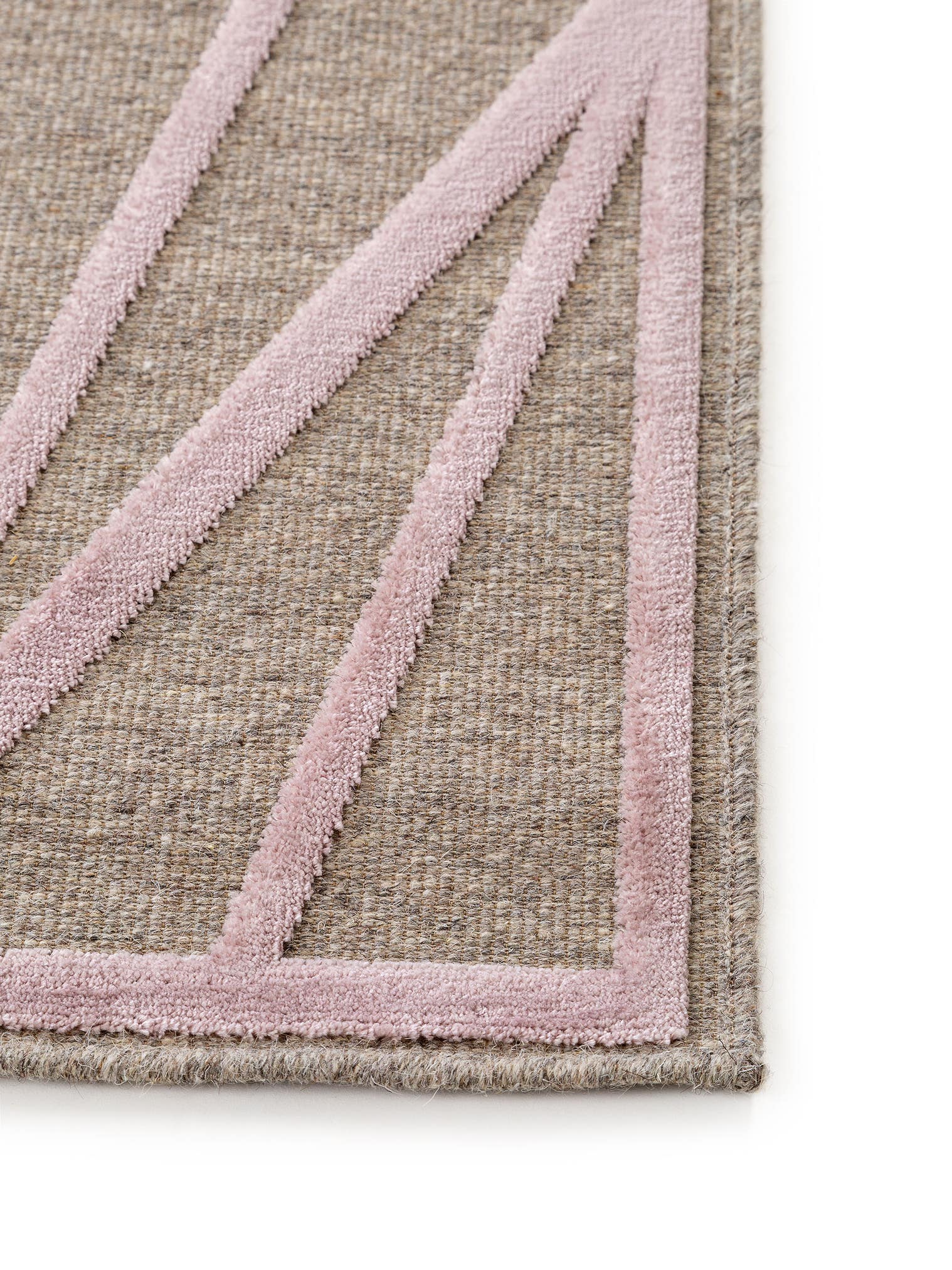 Teppich aus 100% Viskose in Rosa mit bis 5 mm hohem Flor von benuta Pure